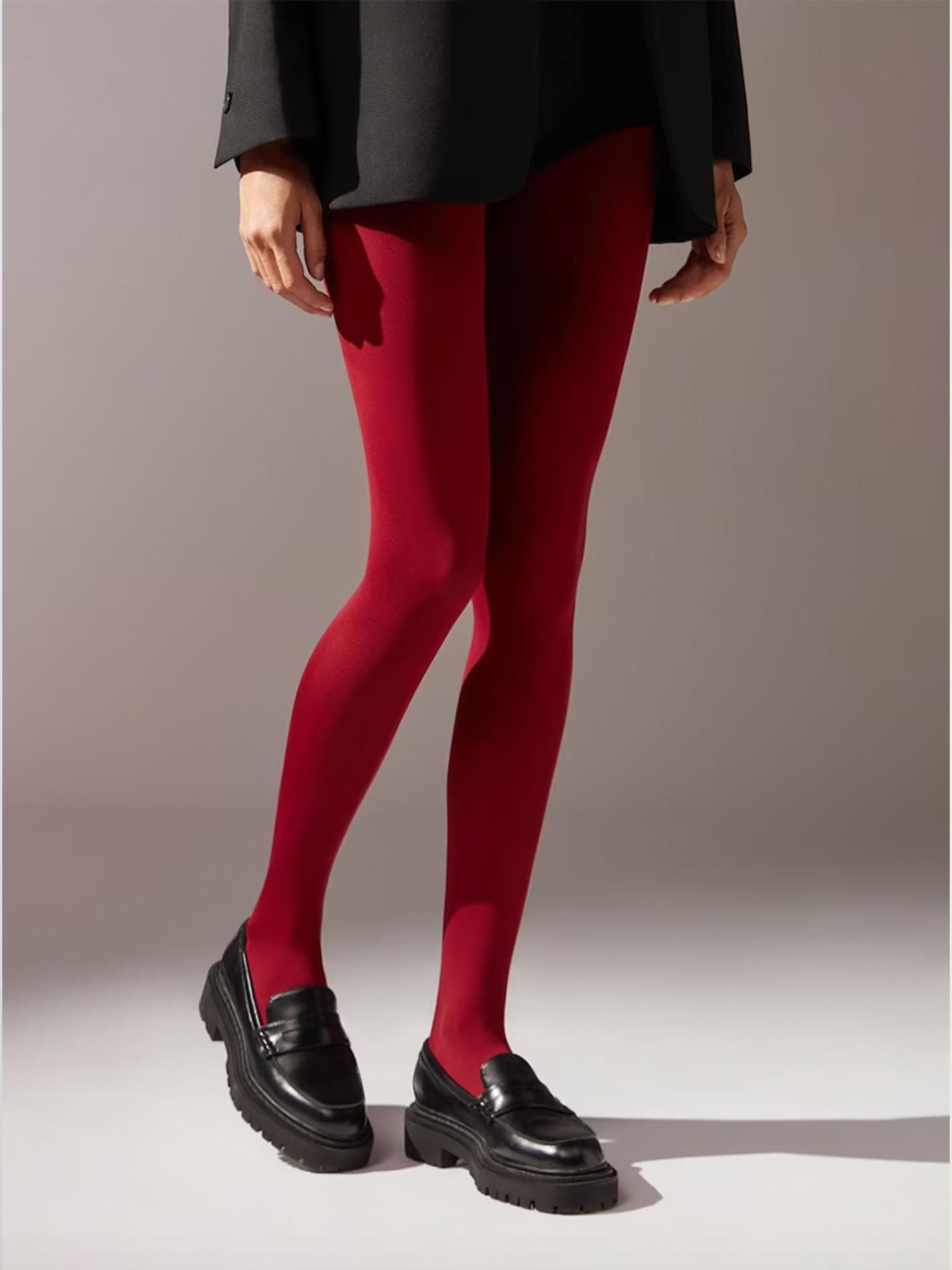 Rote Strumpfhose