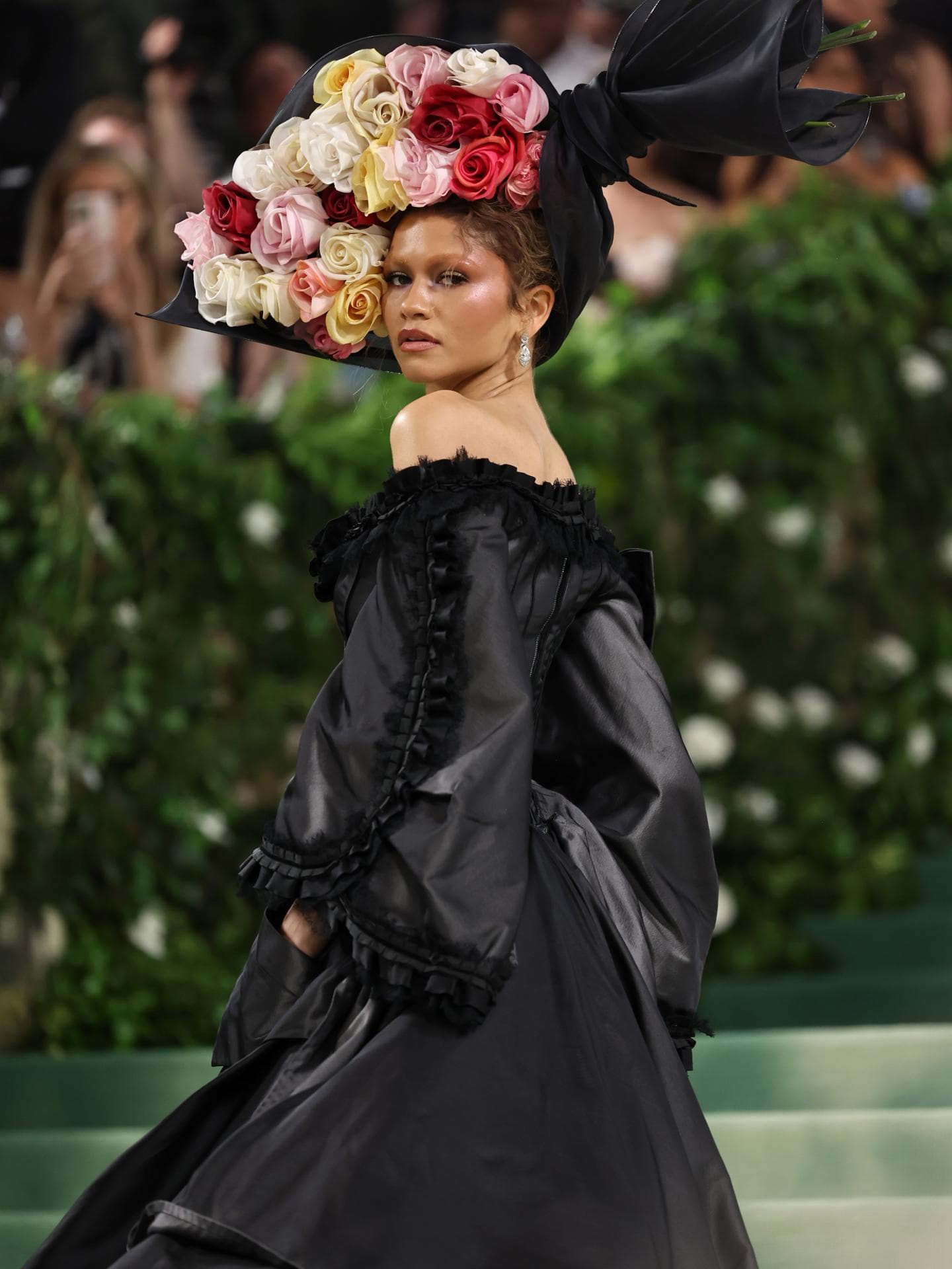 Met Gala 2024 Zendaya Headpiece
