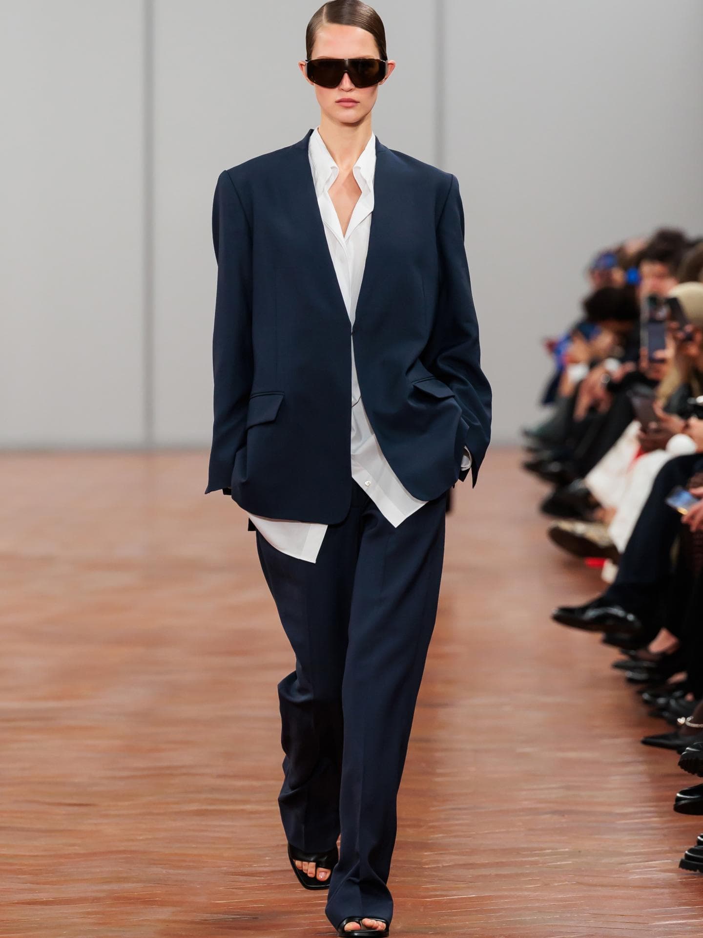 Cos Spring/Summer Kollektion 2024