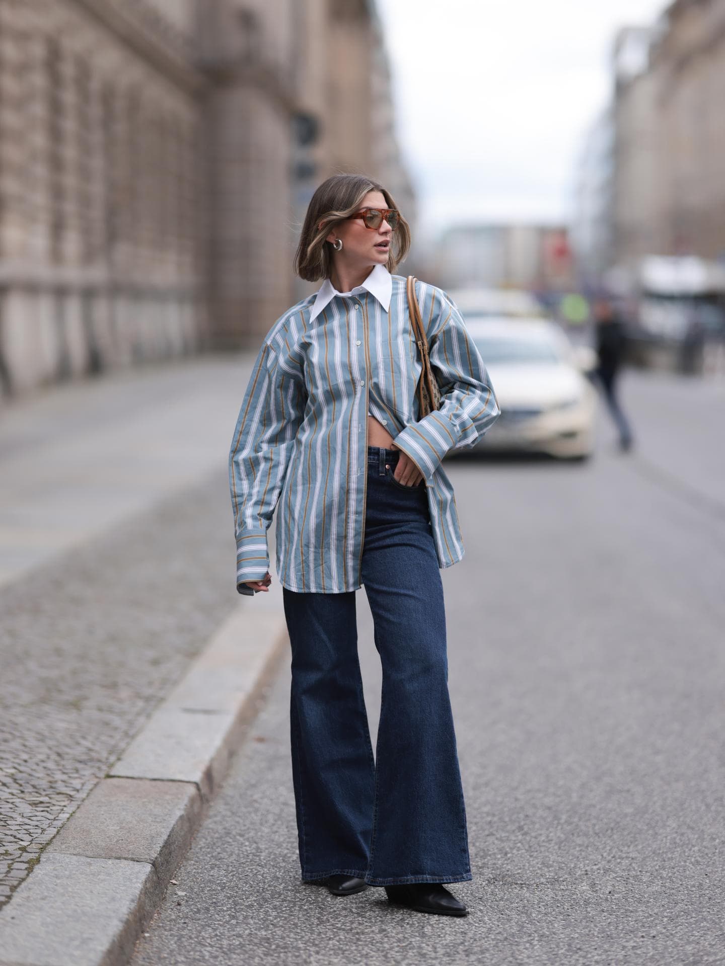 Wide Leg Jeans zu Boots