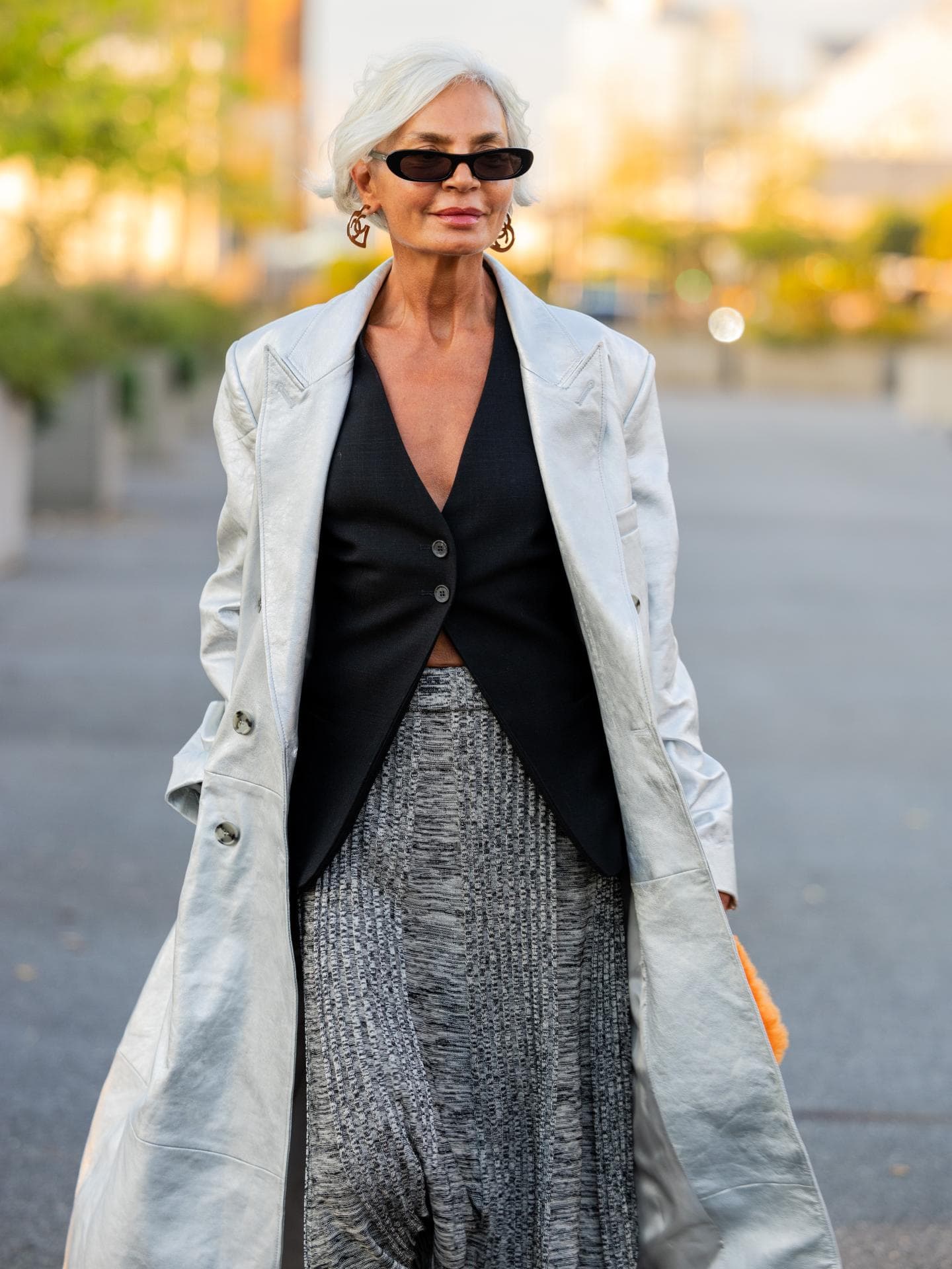 Grece Ghenem in stylischem Look