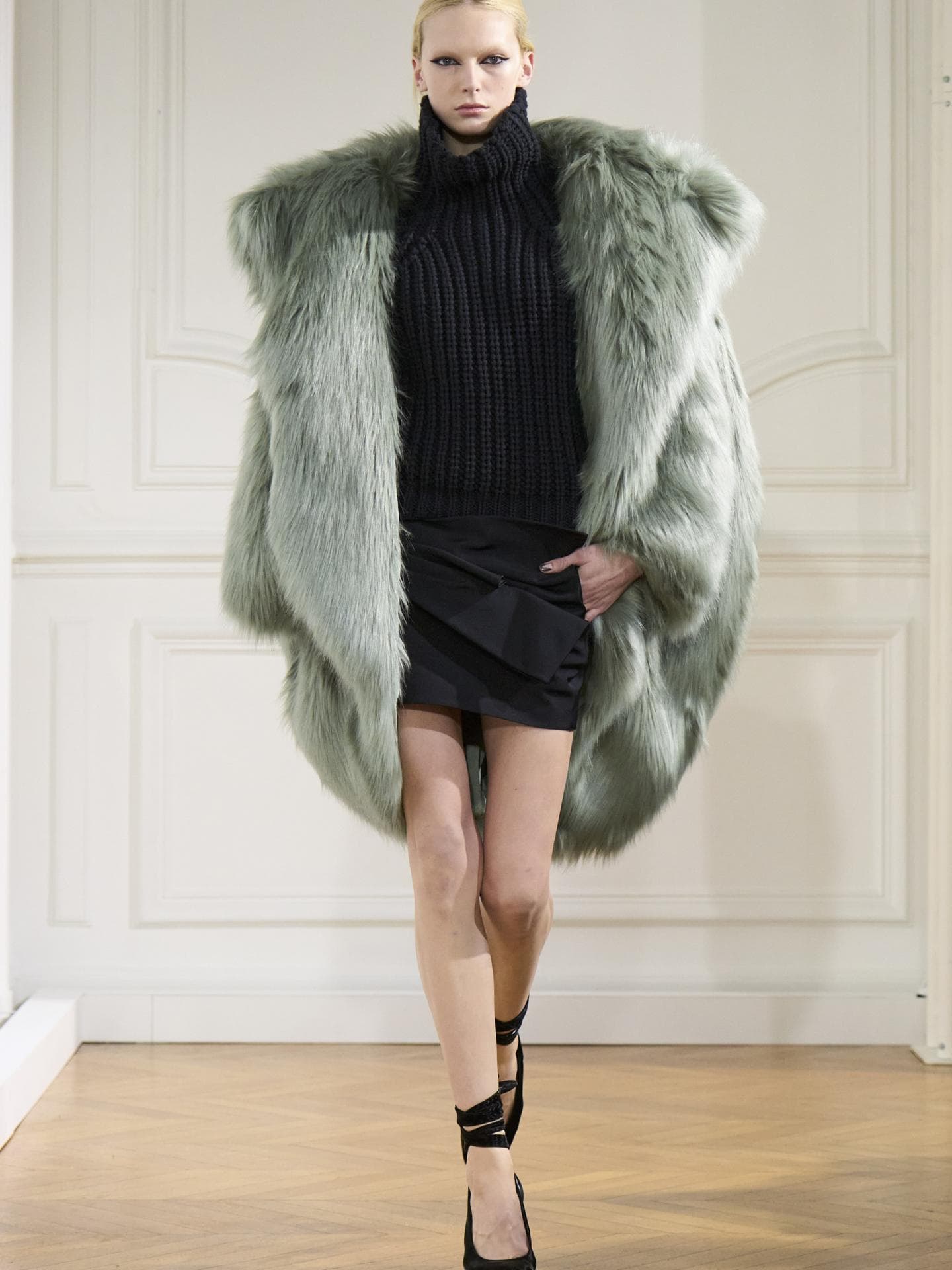 Givenchy Fake Fur Jacke