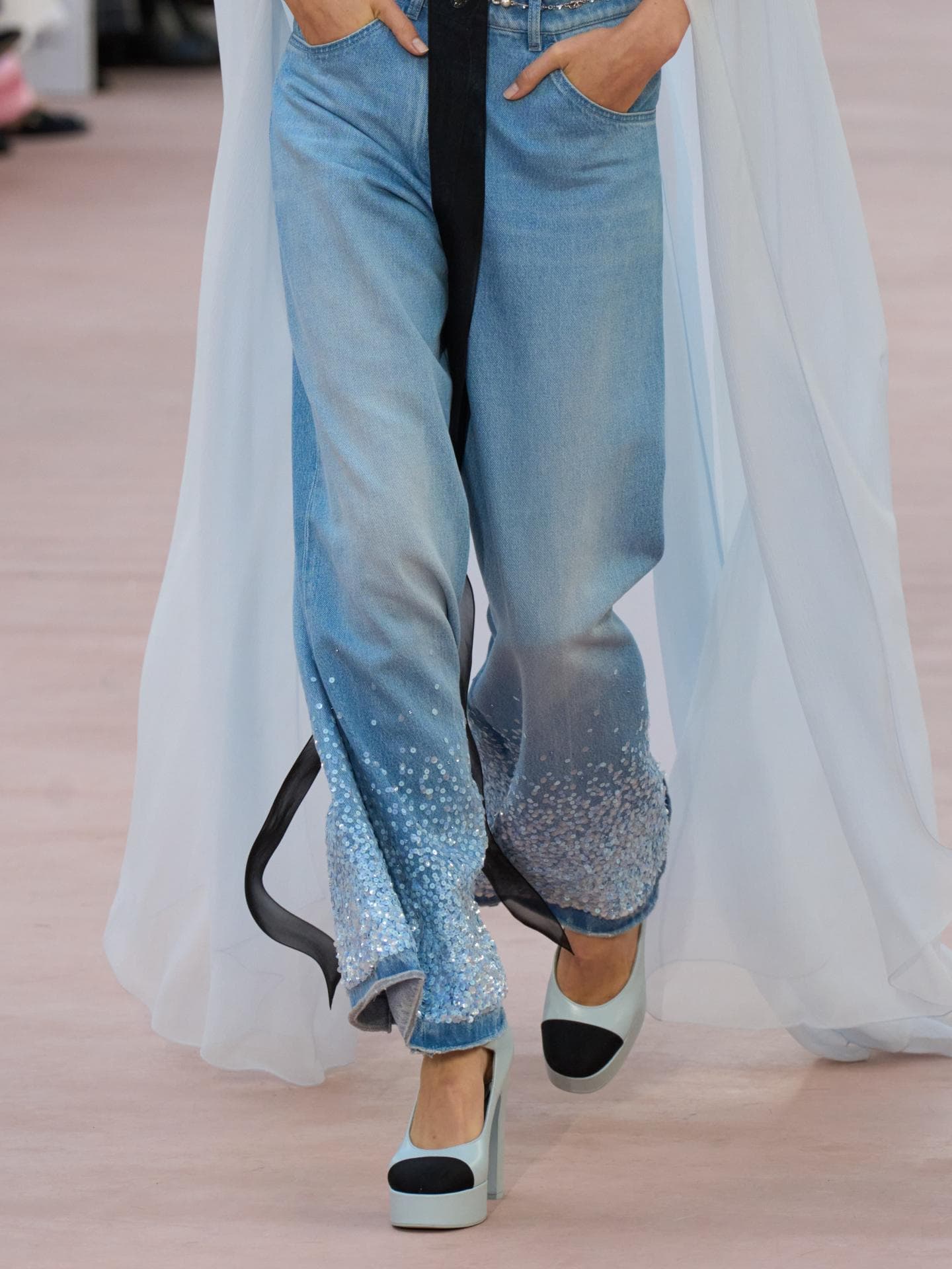 Hose zu Plateau-Schuhen