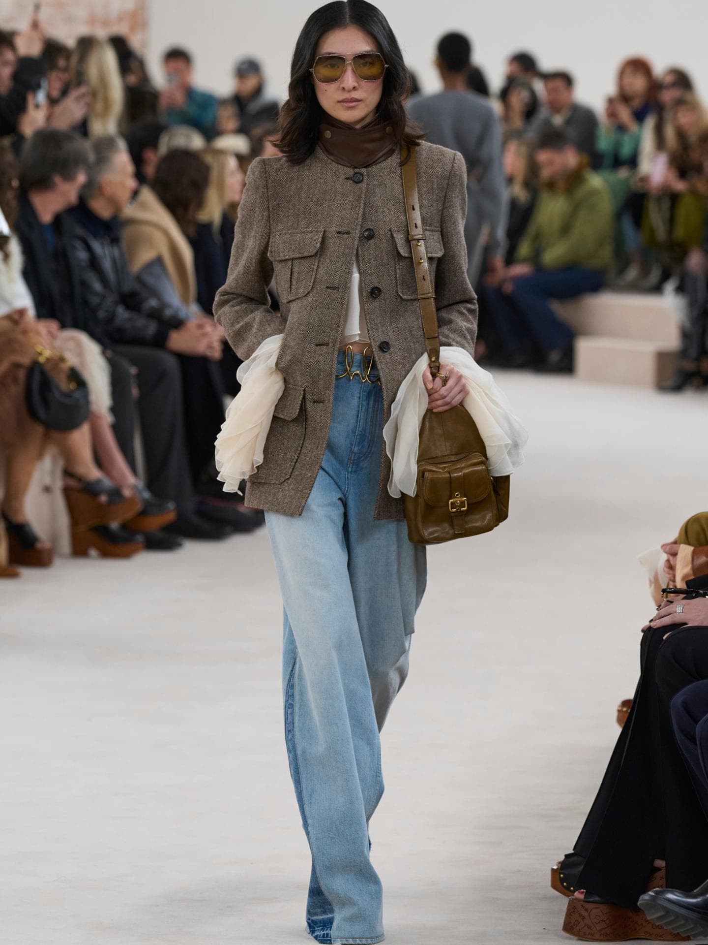 Jeans-Trends: Diese Modelle sind in Herbst und Winter 2024/2025 angesagt Wide Leg Jeans