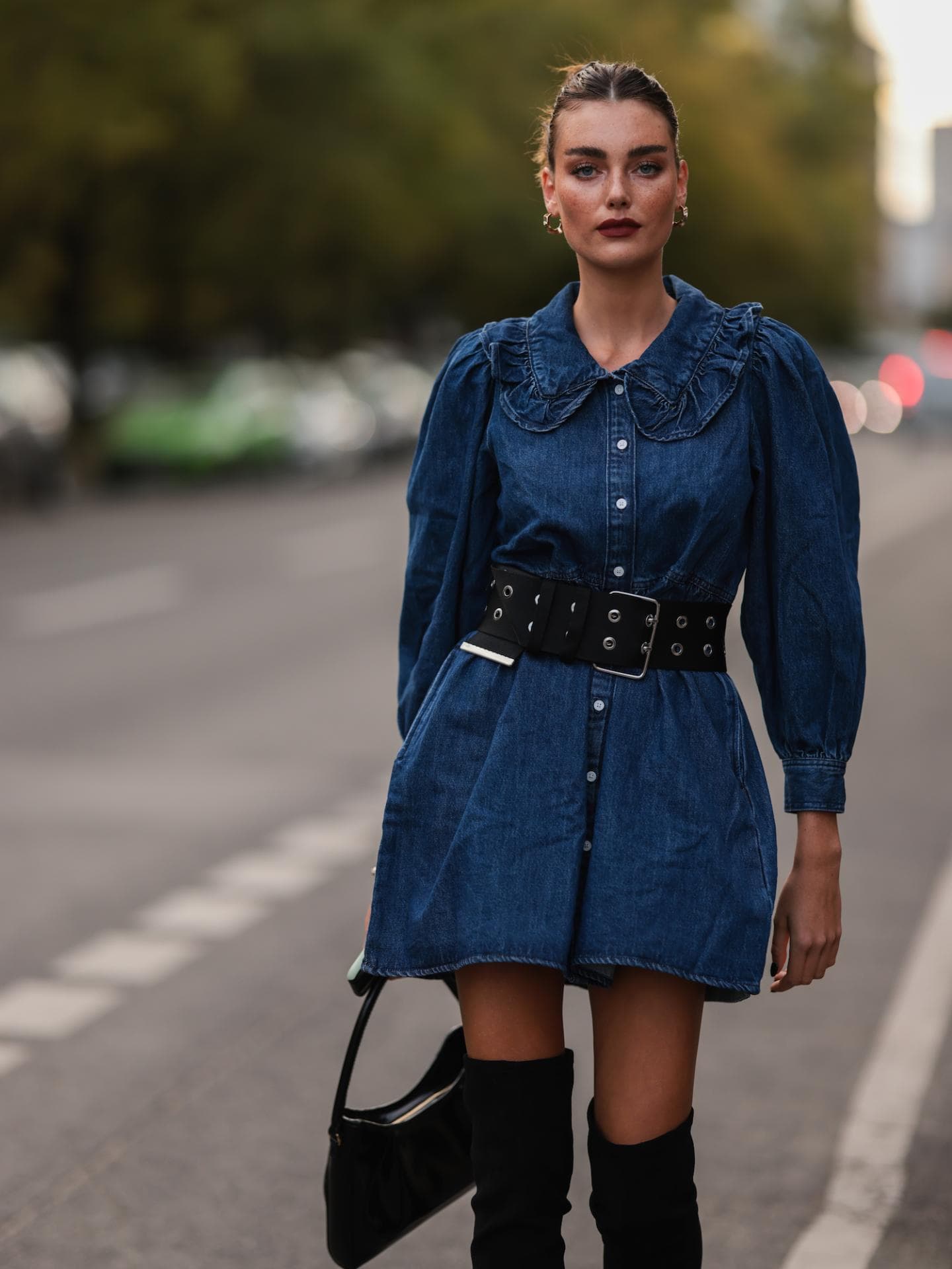 Overknee Stiefel mit Jeanskleid