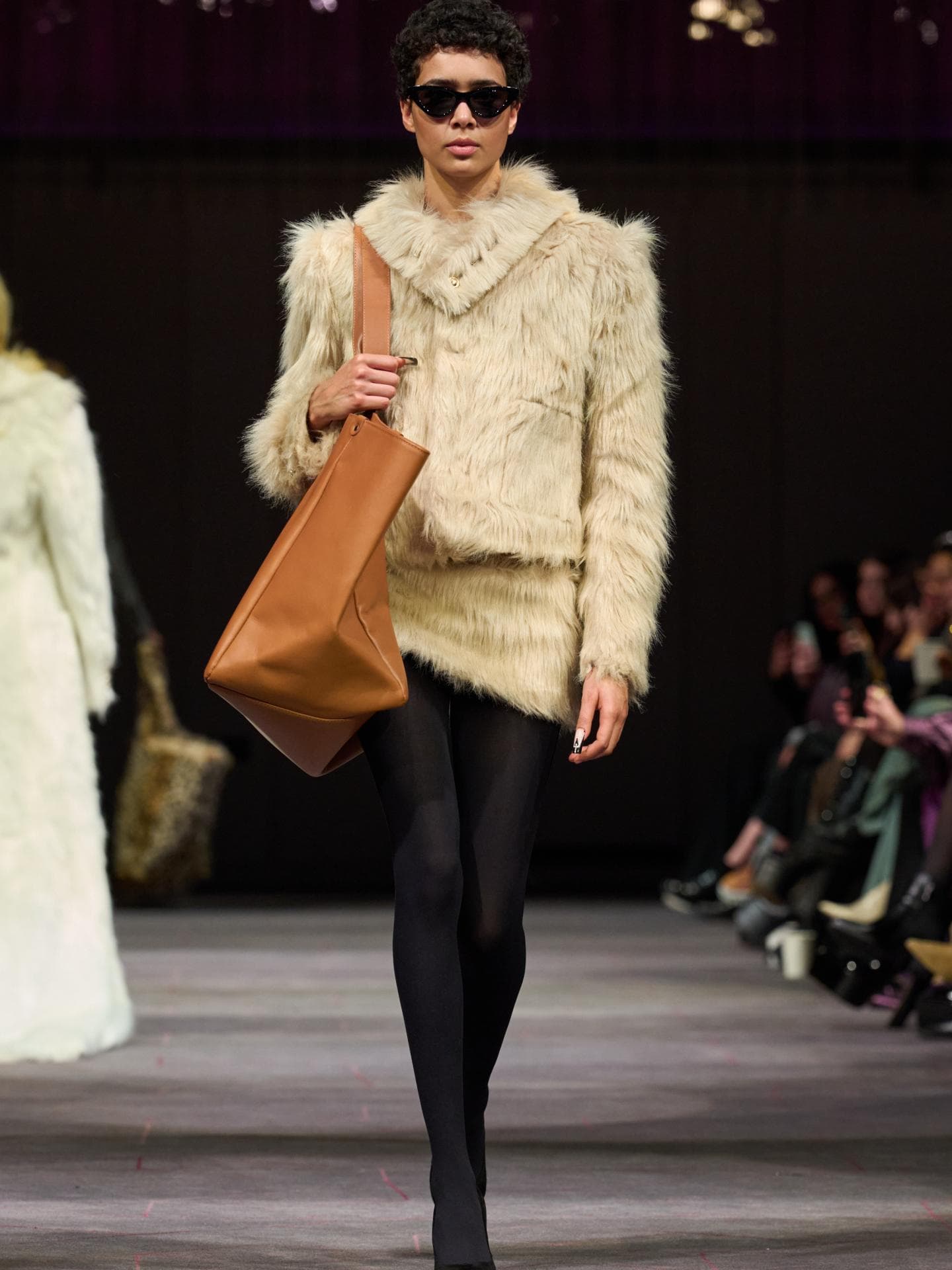 London Fashion Week: Modetrends Herbst/Winter 2025/2026 Fake Fur