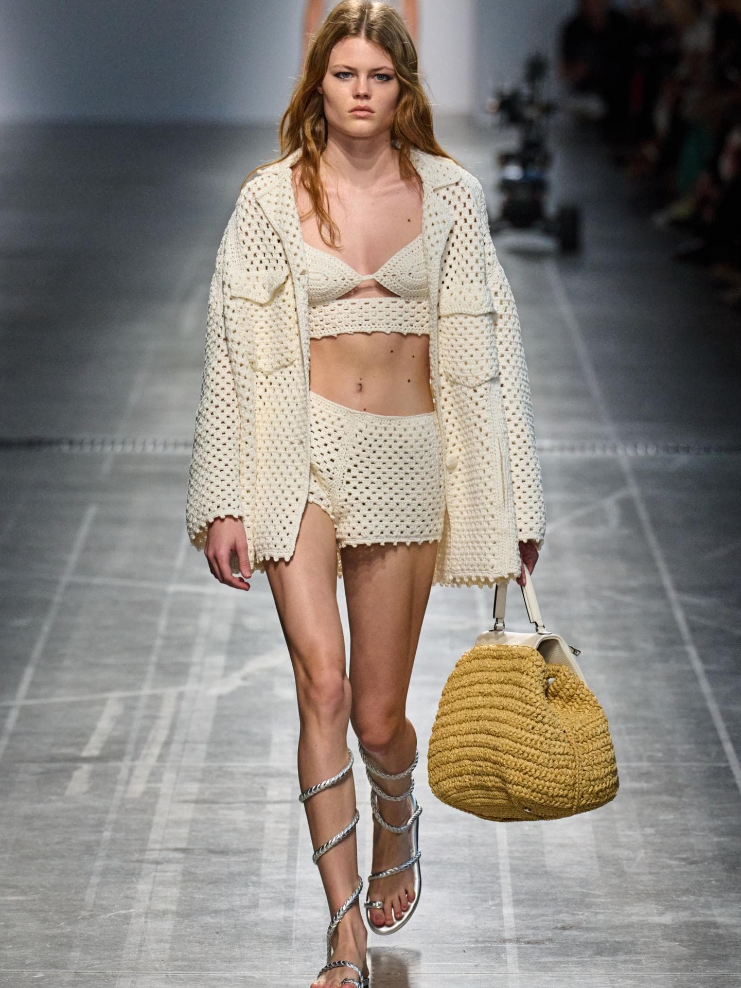 Stricktrends Frühjahr/Sommer 2025 Zweiteiler Stricksets
