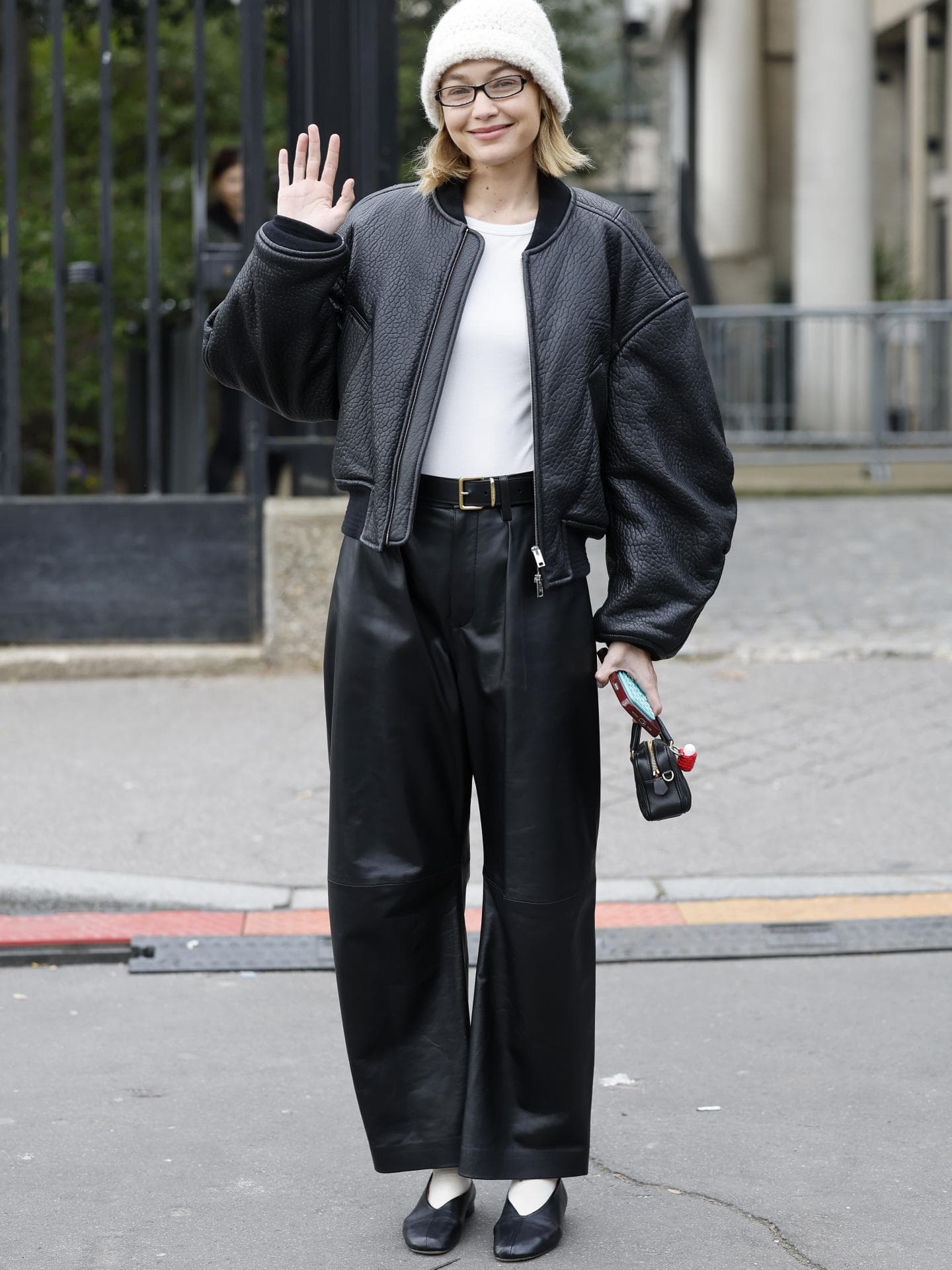 Gigi Hadid in Double Leder