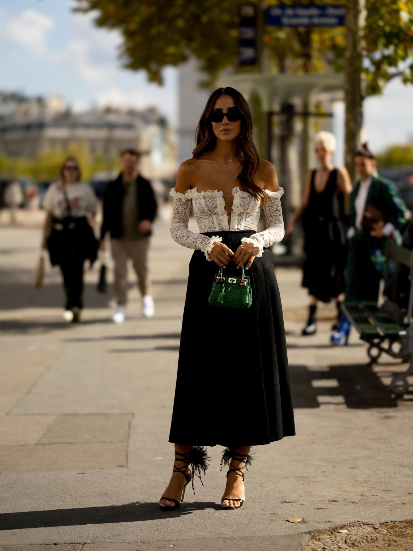 Spitzen-Outfit