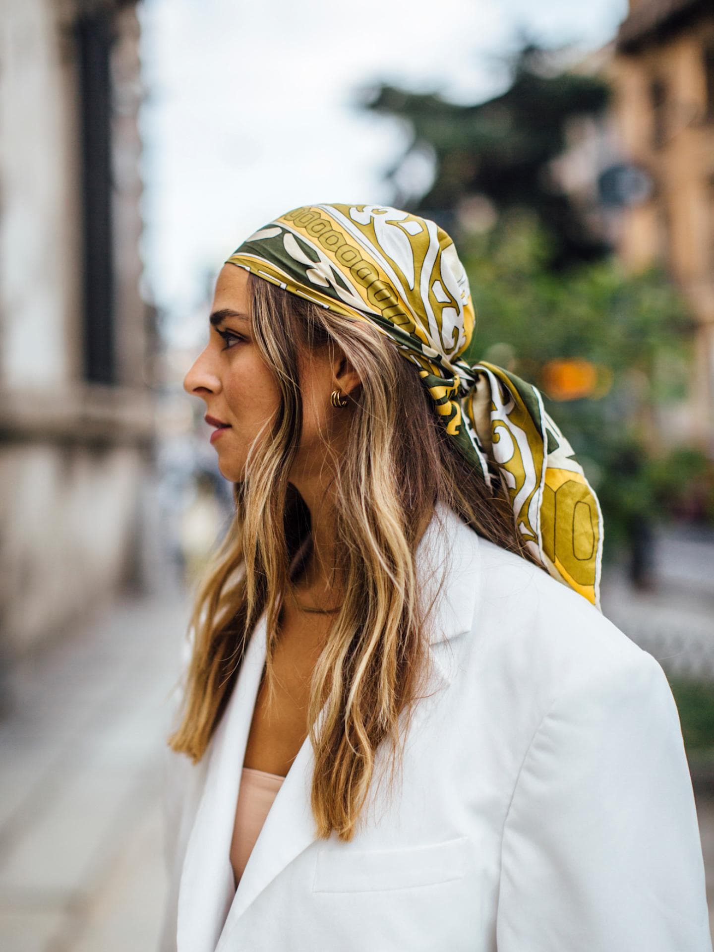 Frau mit Bandana