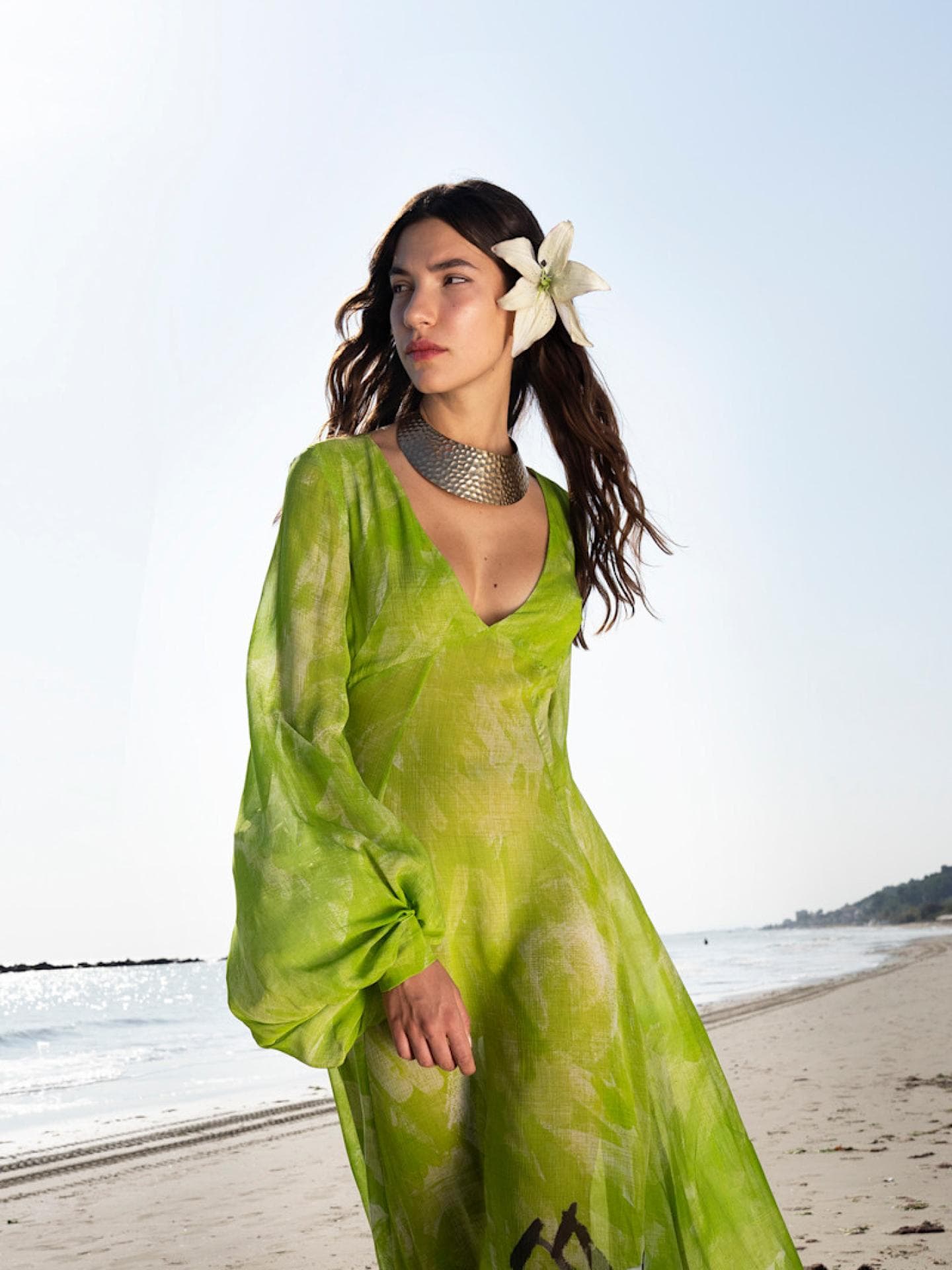 Haarparfum Model am Strand
