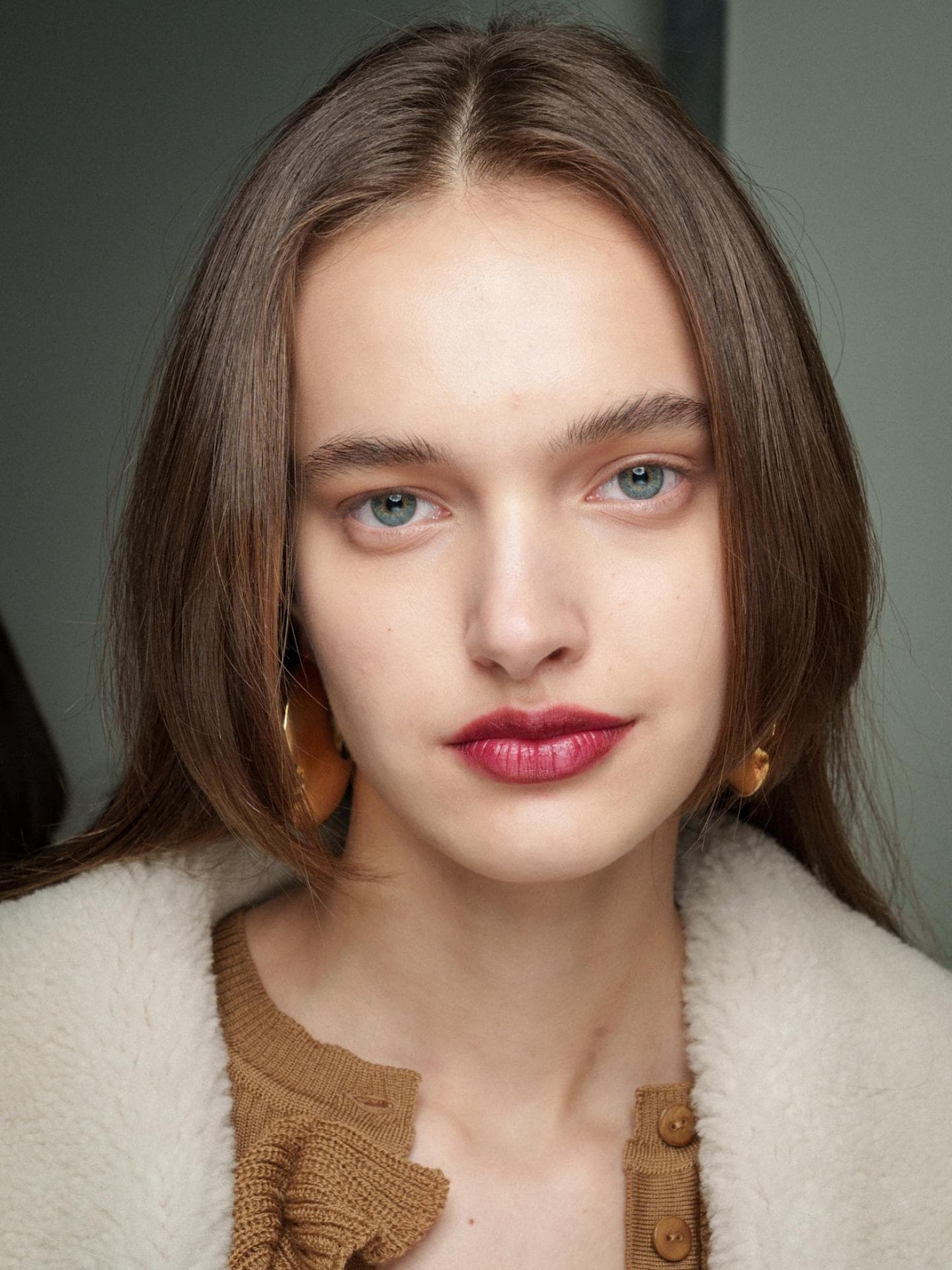 Make-up-Trends im Herbst/Winter 2025/2026 Metallic Lips
