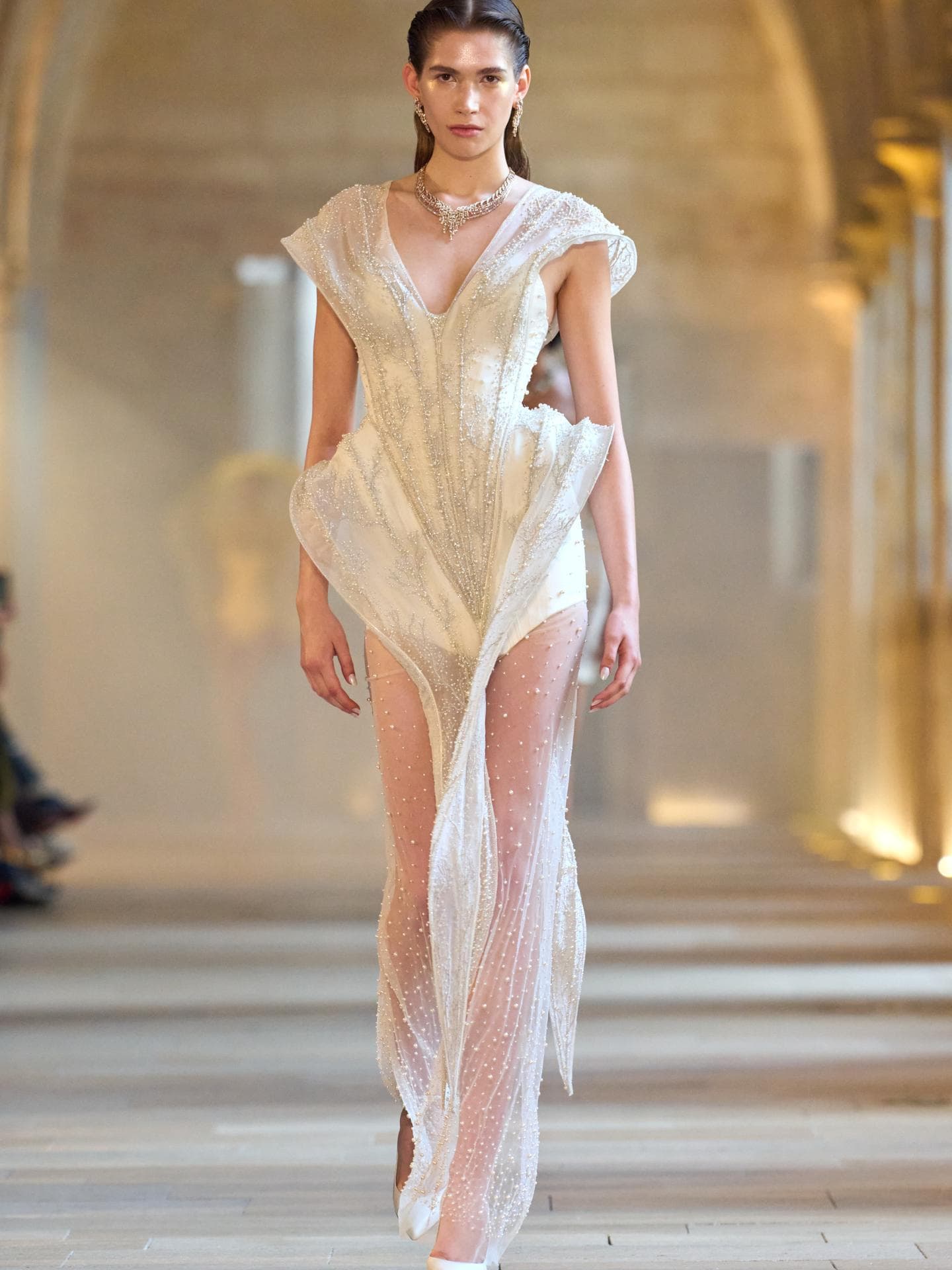 3 Mode-Trends der Haute Couture Week 2025, die wir für im Alltag nachstylen Rahul Mishra