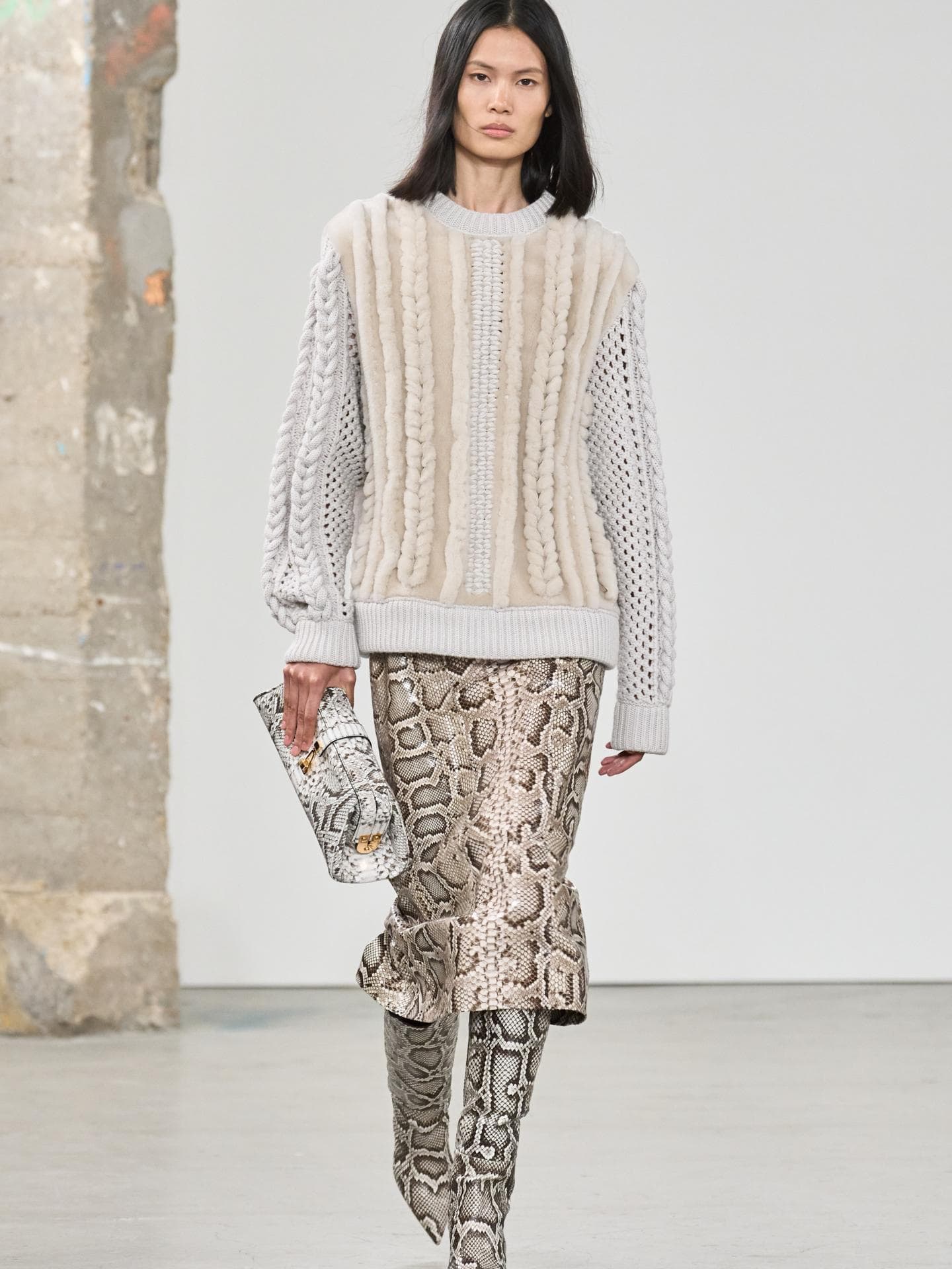 Jahr der Schlange: Den Herbst 2025 bestimmt der Snake-Print Garbiele Hearst