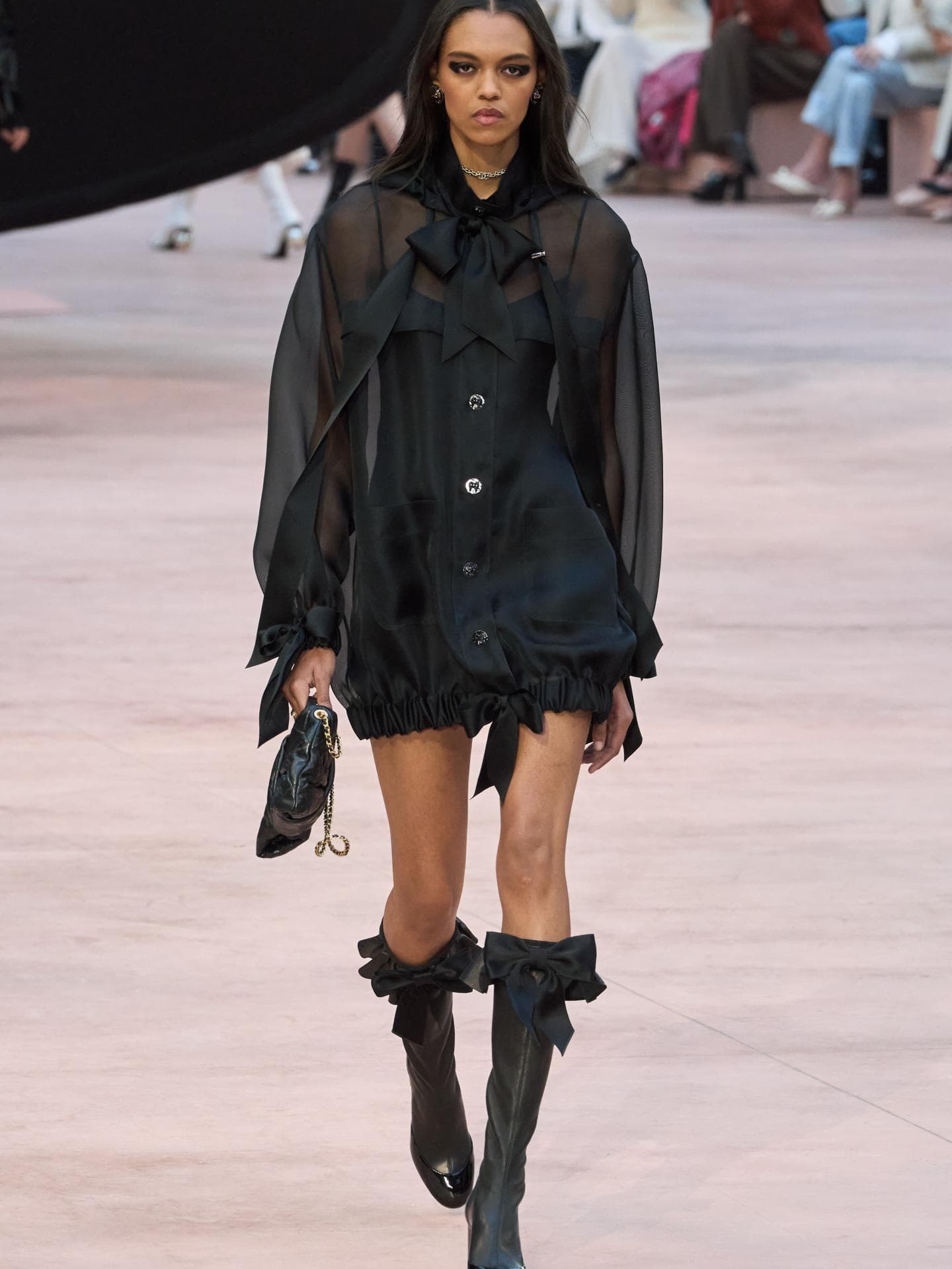 Kleider-Trends: Diese Modelle sind im Herbst und Winter 2024/ 2025 angesagt Chanel