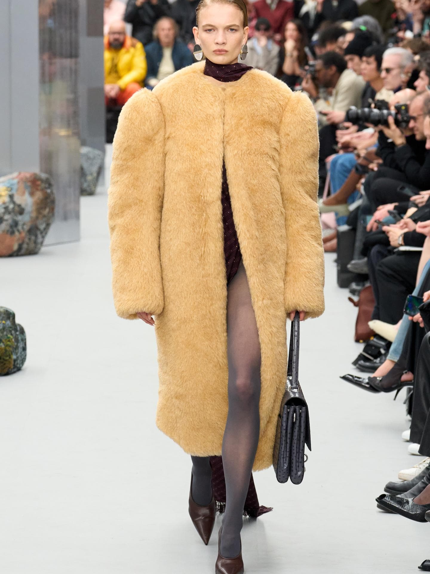 Das sind die schönsten Mode-Trends für die Festtage 2025