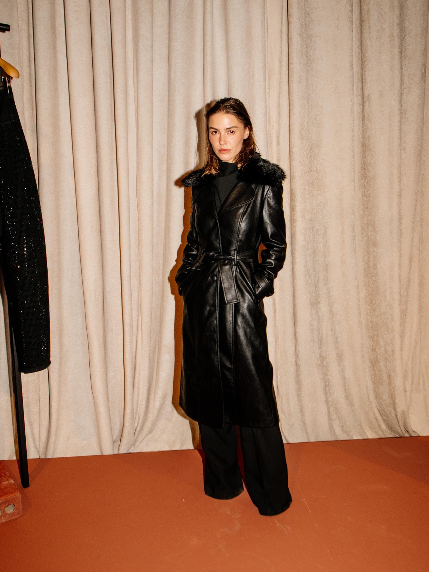 Alle Designer zeigen in ihren Herbst-/Winter-Kollektionen Fake Fur Jacken – 3 Must-haves von Mango Alle Designer zeigen in ihren Herbst-/Winter-Kollektionen Fake Fur Jacken – 3 Must-haves von Mango