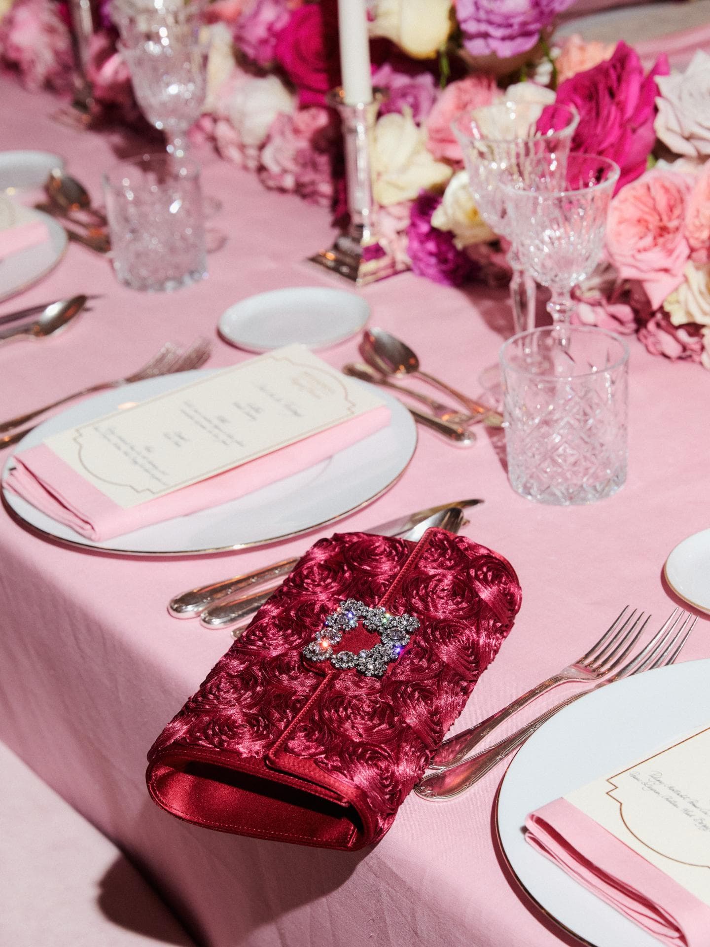 Ich habe als Moderedakteurin einen Abend in Paris verbracht – mit Roger Vivier x Mytheresa Ich habe als Moderedakteurin einen Abend in Paris verbracht – mit Roger Vivier x Mytheresa