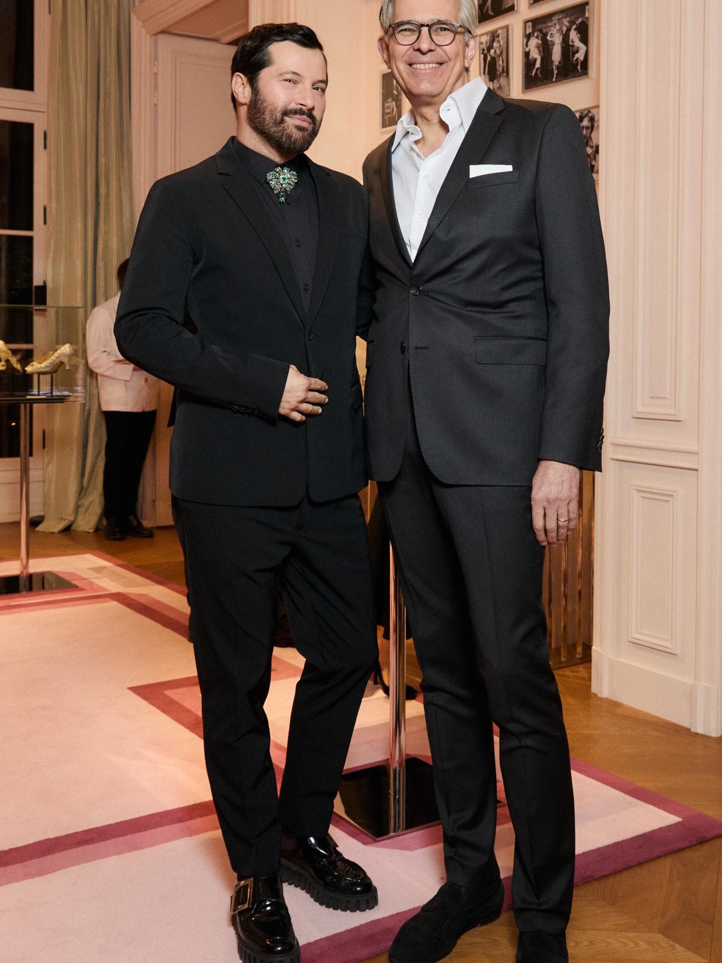 Ich habe als Moderedakteurin einen Abend in Paris verbracht – mit Roger Vivier x Mytheresa Ich habe als Moderedakteurin einen Abend in Paris verbracht – mit Roger Vivier x Mytheresa