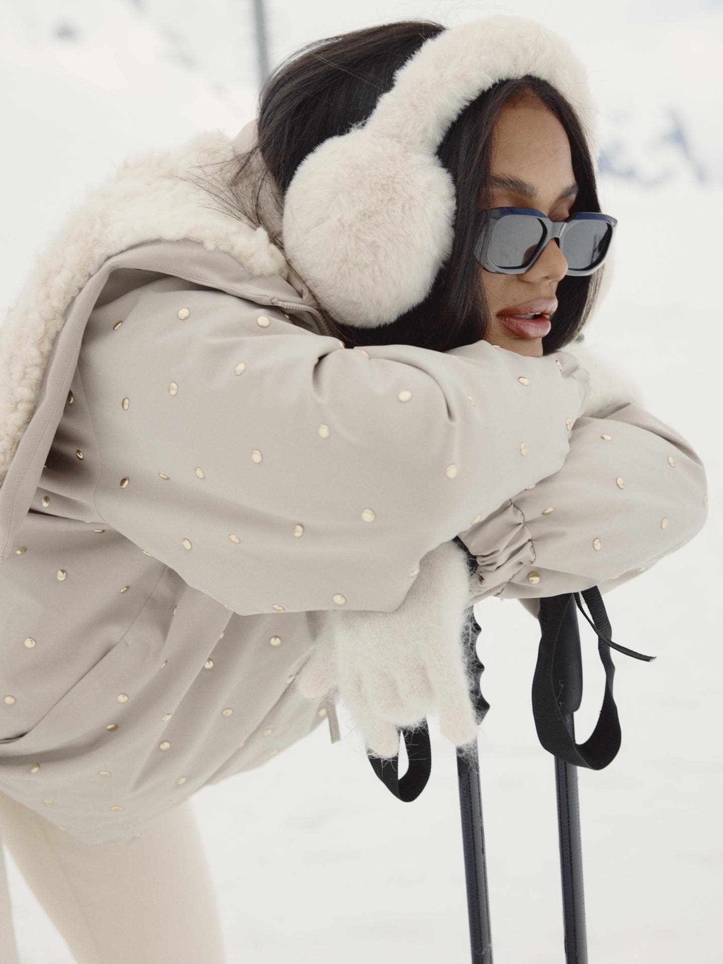 Die neue H&M Move Ski-Kollektion: Wo Performance auf Glam trifft. Die neue H&M Move Ski-Kollektion: Wo Performance auf Glam trifft.