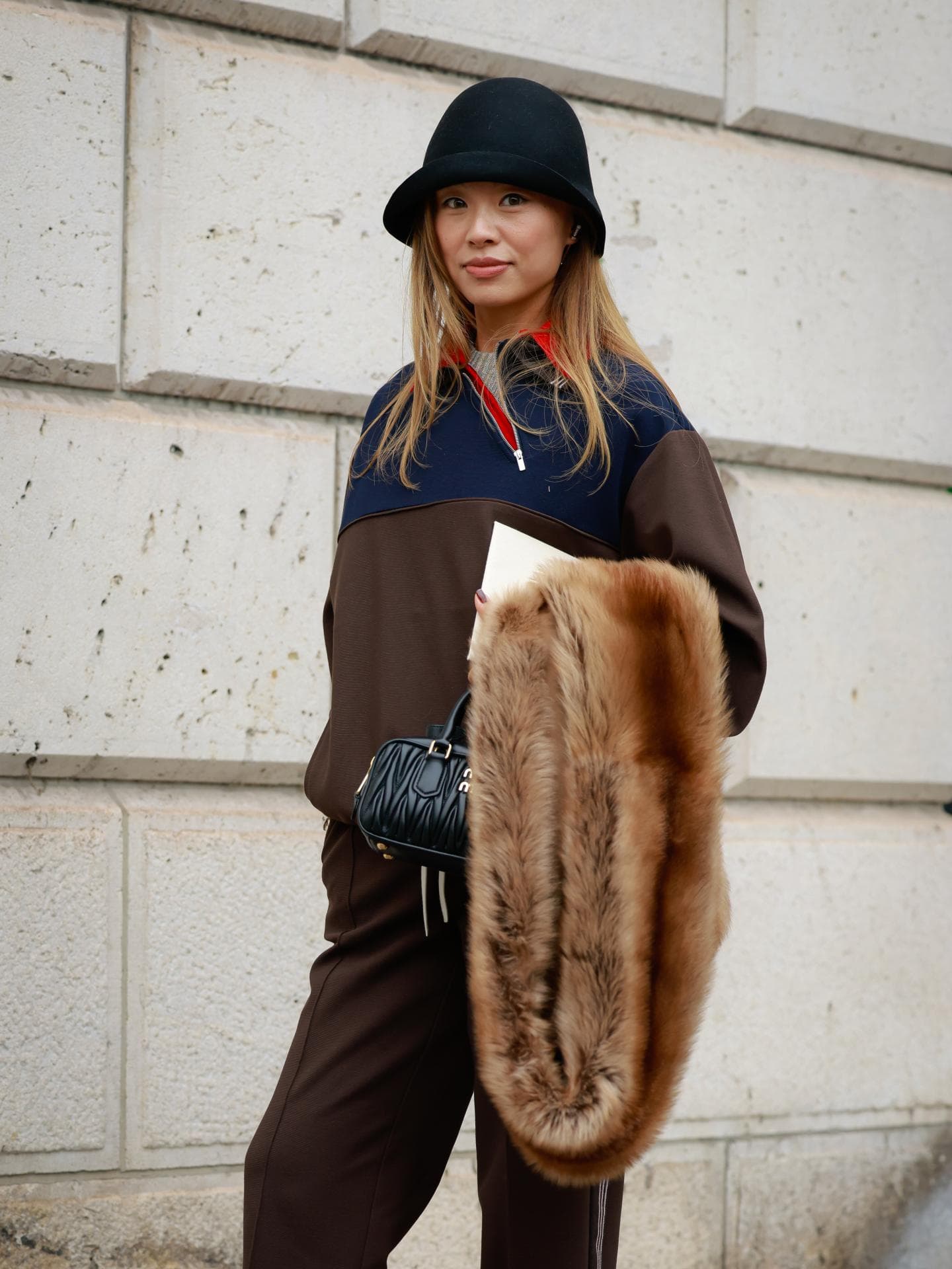 Nicht Beanie oder Balaclava! Dieses Miu Miu-Accessoire tragen jetzt alle It-Girls Nicht Beanie oder Balaclava! Dieses Miu Miu-Accessoire tragen jetzt alle It-Girls