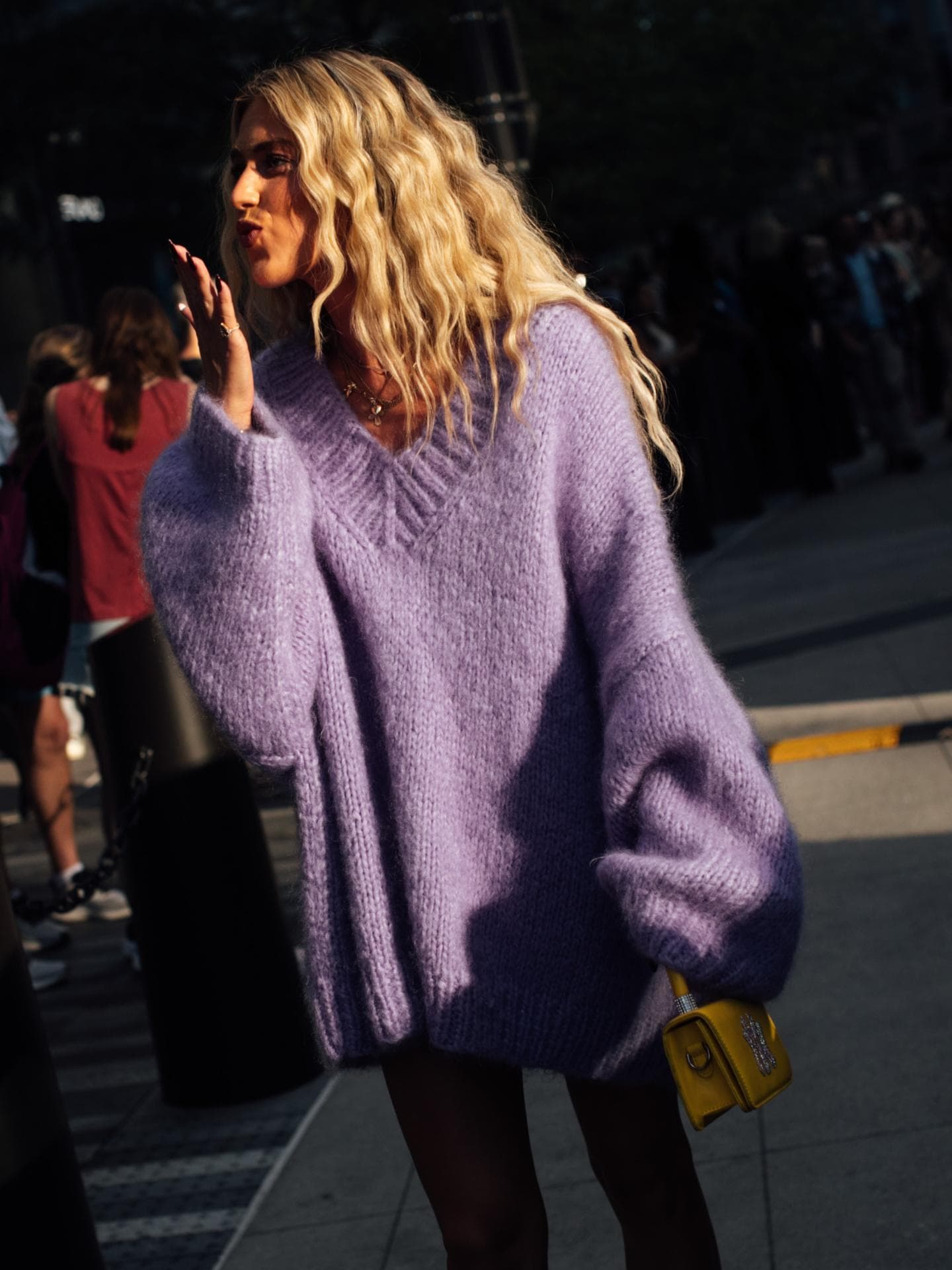 Statt Trockenshampoo: Als Curly Girl verwende ich dieses Produkt gegen fettiges Haar