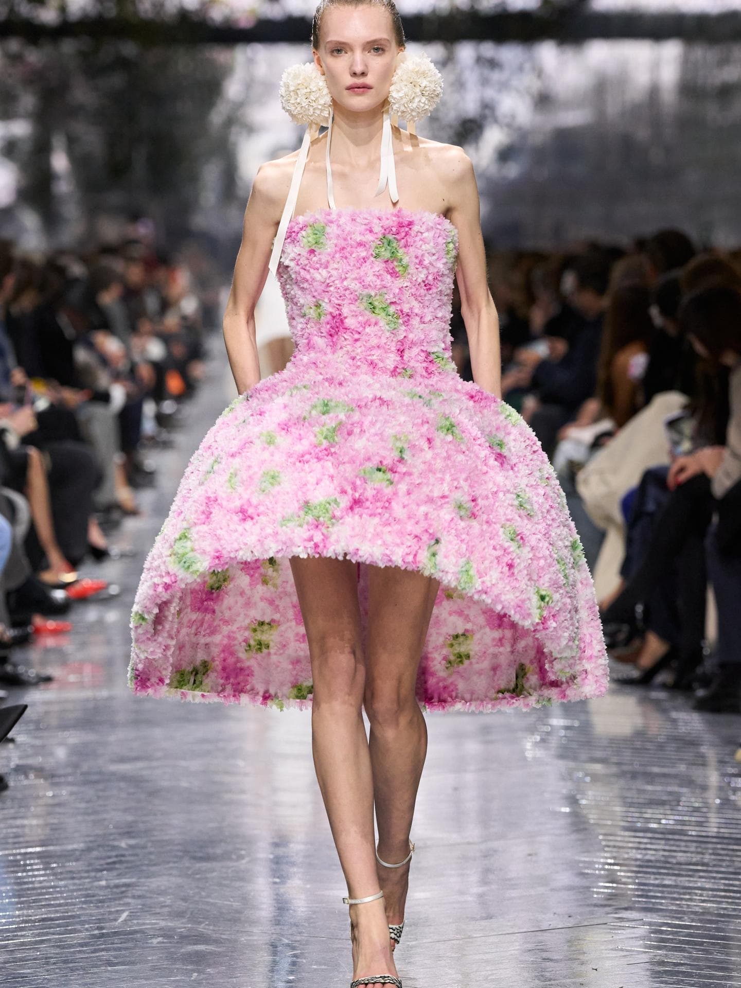 3 Kleider-Trends, die Jonathan Andersons Dior Haute Couture Debüt unvergesslich machen