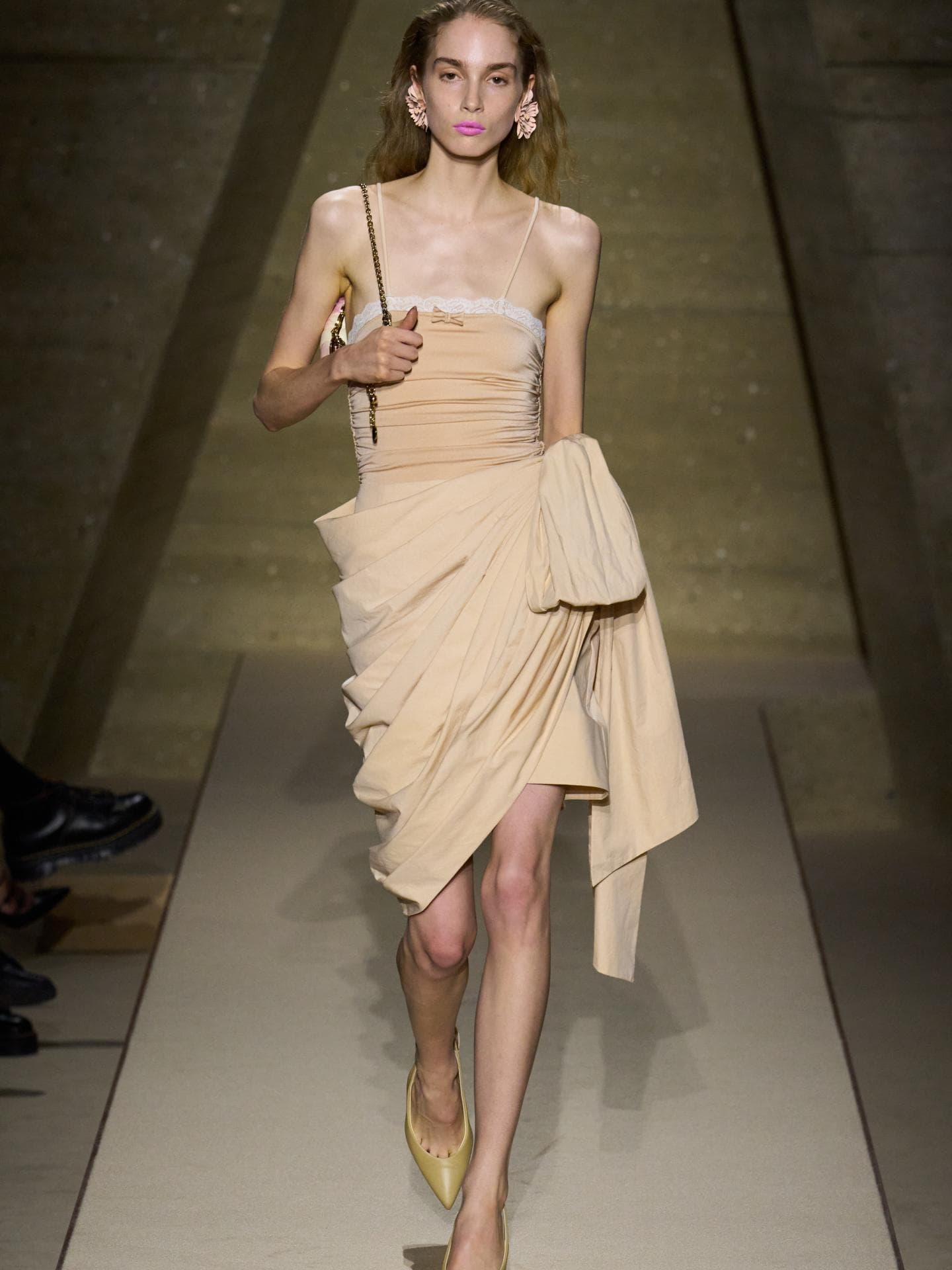 Das macht Lingerie-Kleider zum Must-have 2026