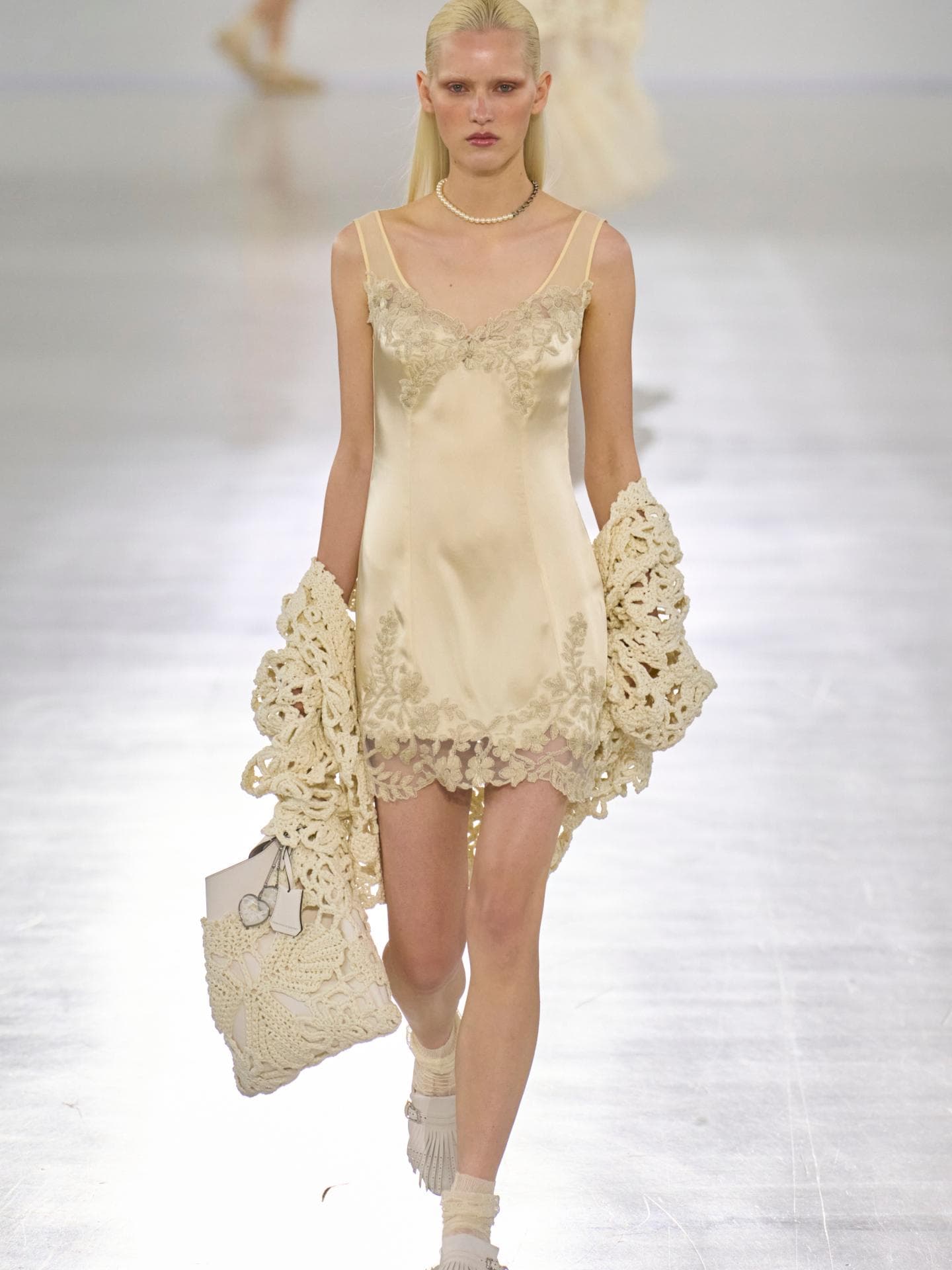 Das macht Lingerie-Kleider zum Must-have 2026