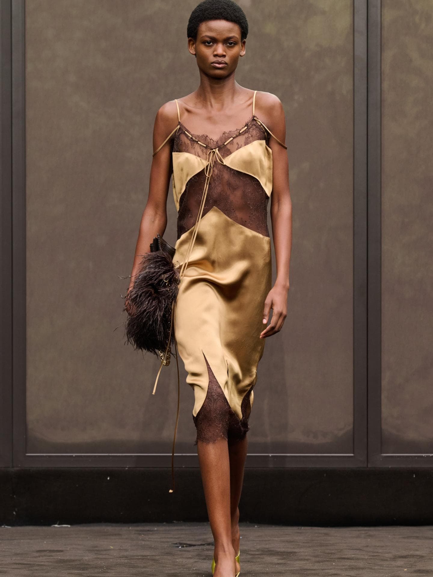 Das macht Lingerie-Kleider zum Must-have 2026