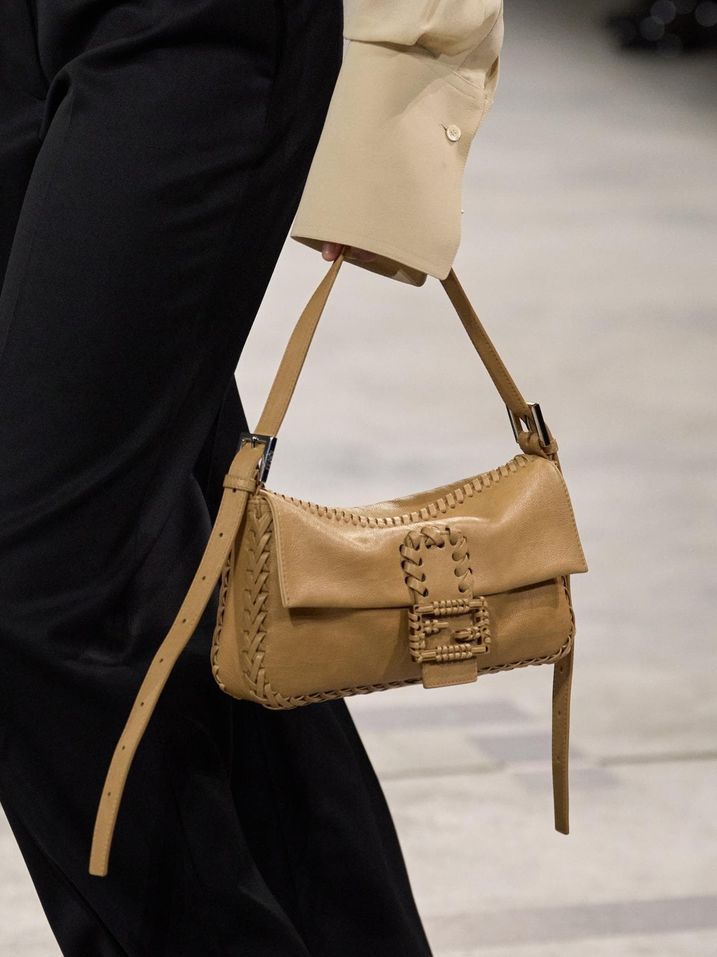 Fendi von Maria Grazia Chiuri: 5 brandneue Varianten der Baguette, die wir sofort haben wollen Fendi von Maria Grazia Chiuri: 5 brandneue Varianten der Baguette, die wir sofort haben wollen