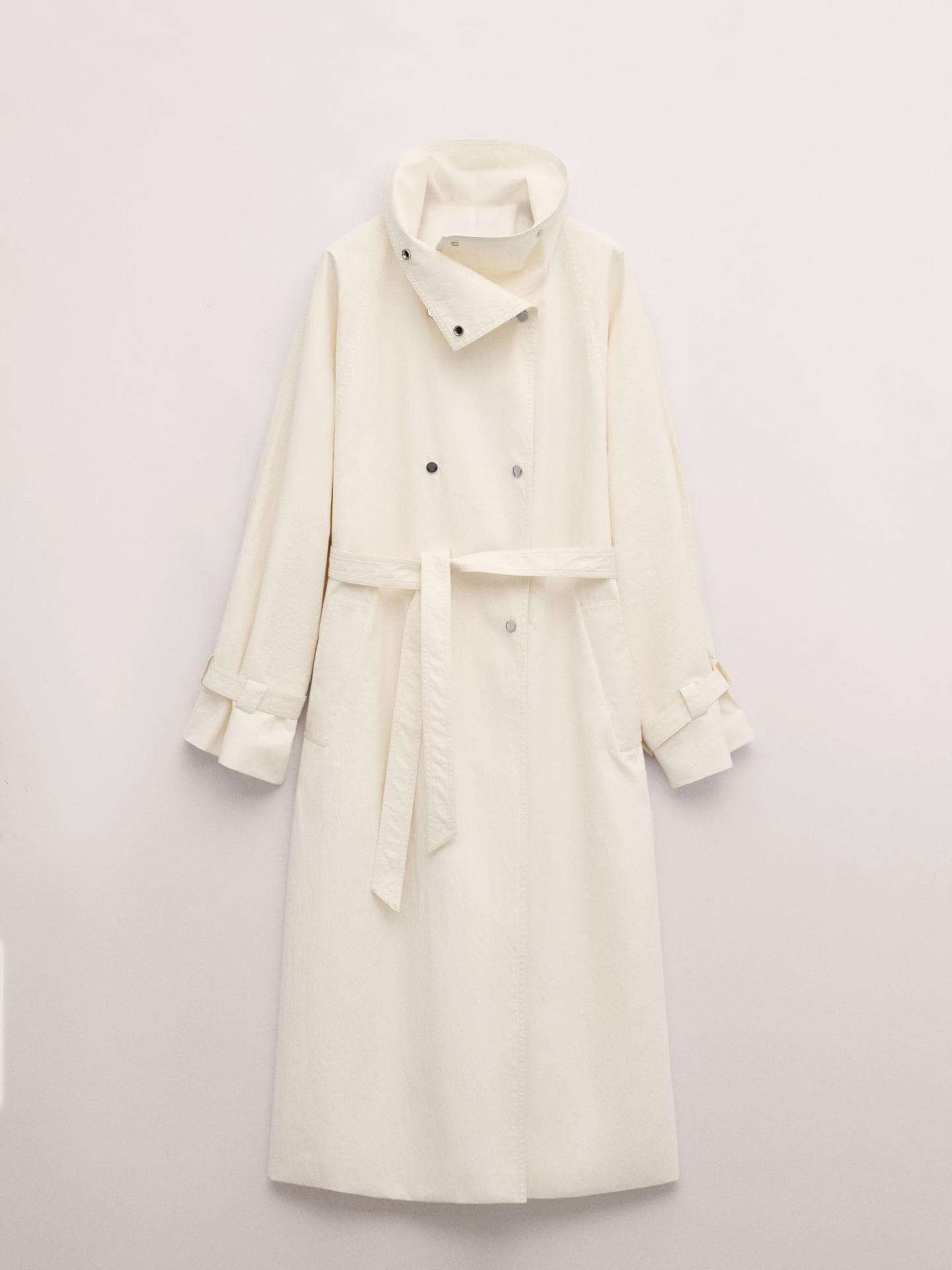 Mode-Trends 2026: Dieser neue Mango-Mantel gibt deiner Frühlingsgarderobe Rich Girl-Vibes