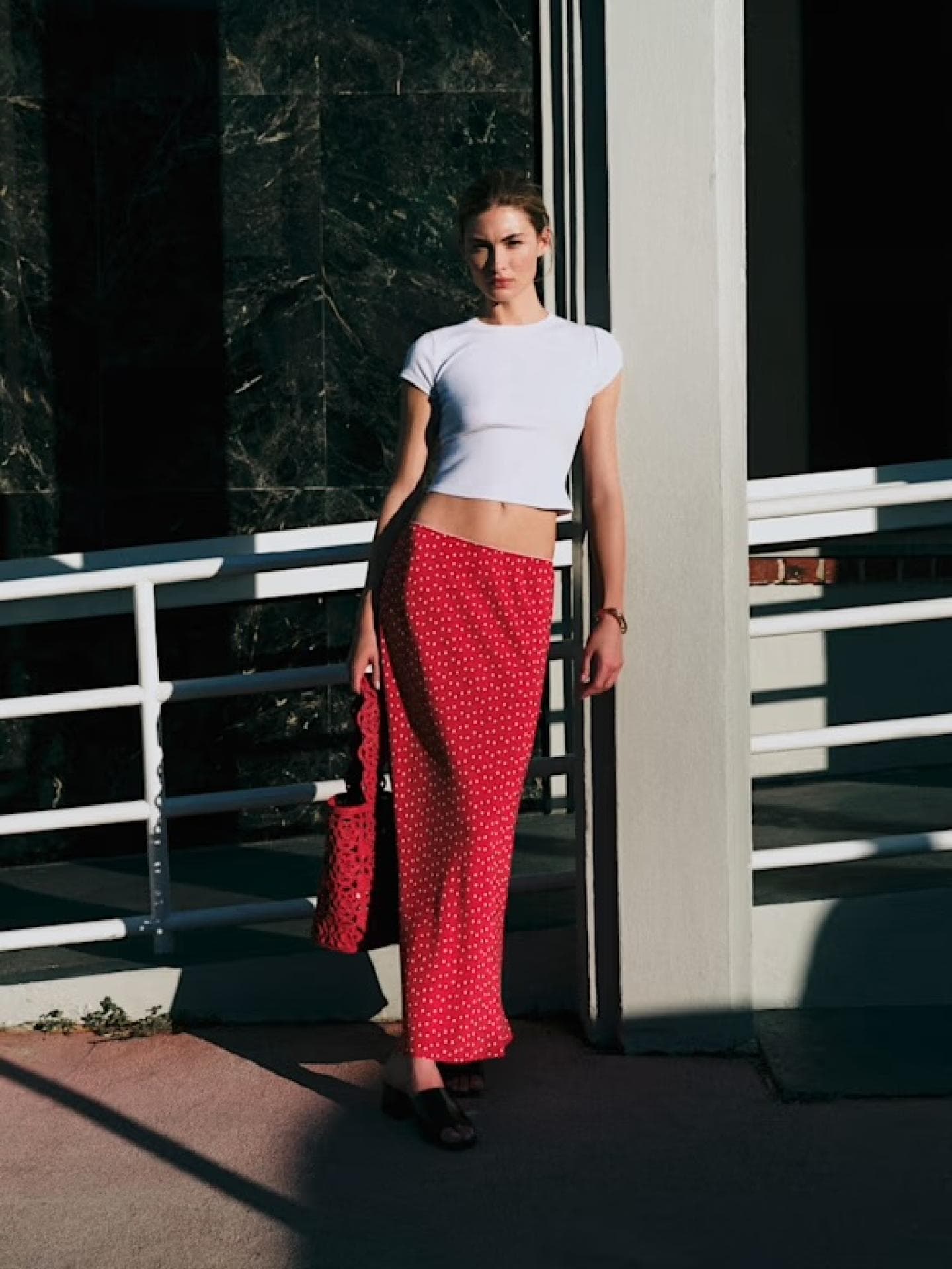 Der Maxirock aus Sézanes neuer Pre-Frühlingskollektion 2026 ist perfekt für den French Chic