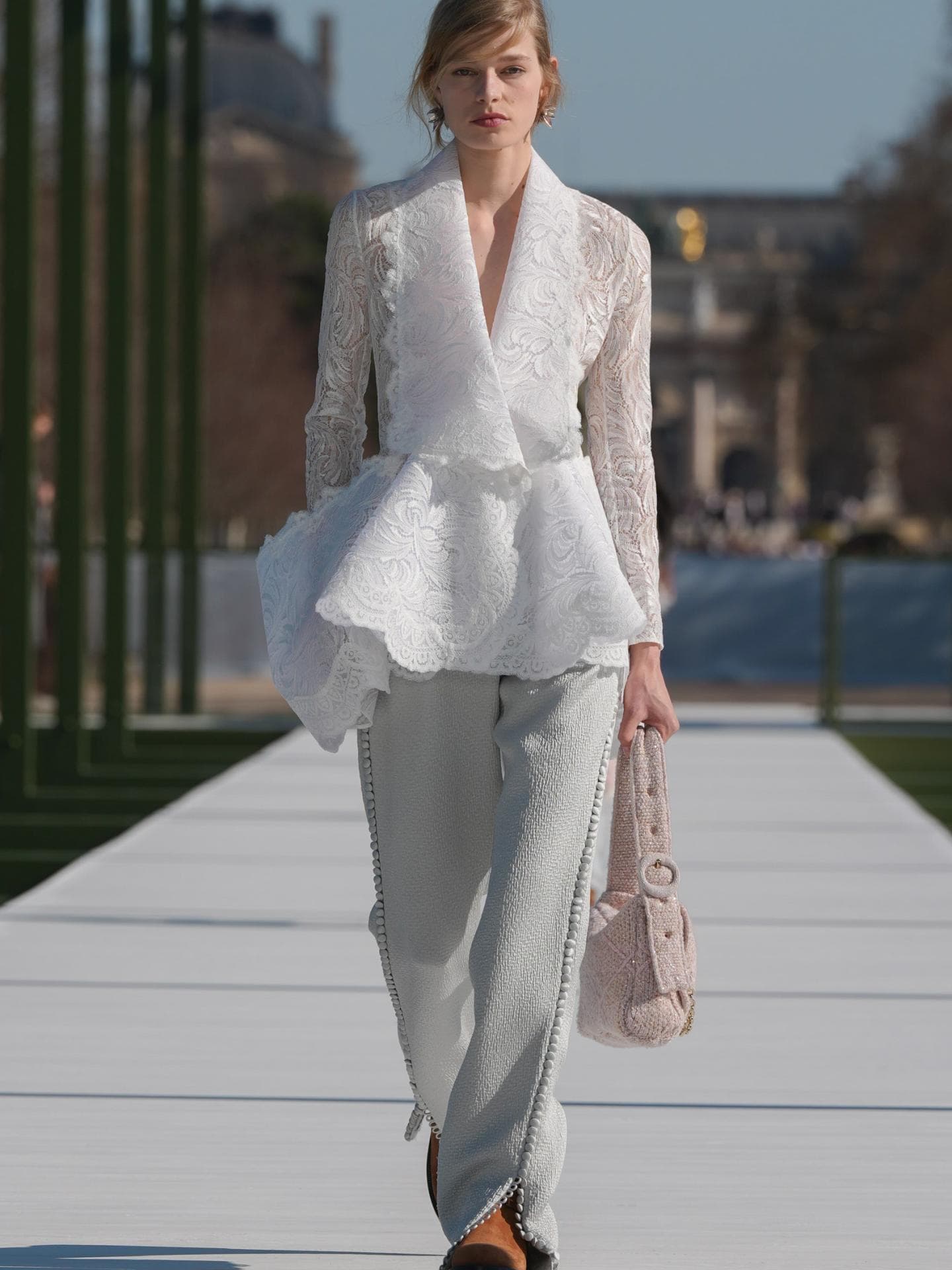 Dior Herbst/Winter 2026/2027 Dieses eine Mode-Detail sorgt laut Jonathan Anderson bei Dior für ultimative Eleganz