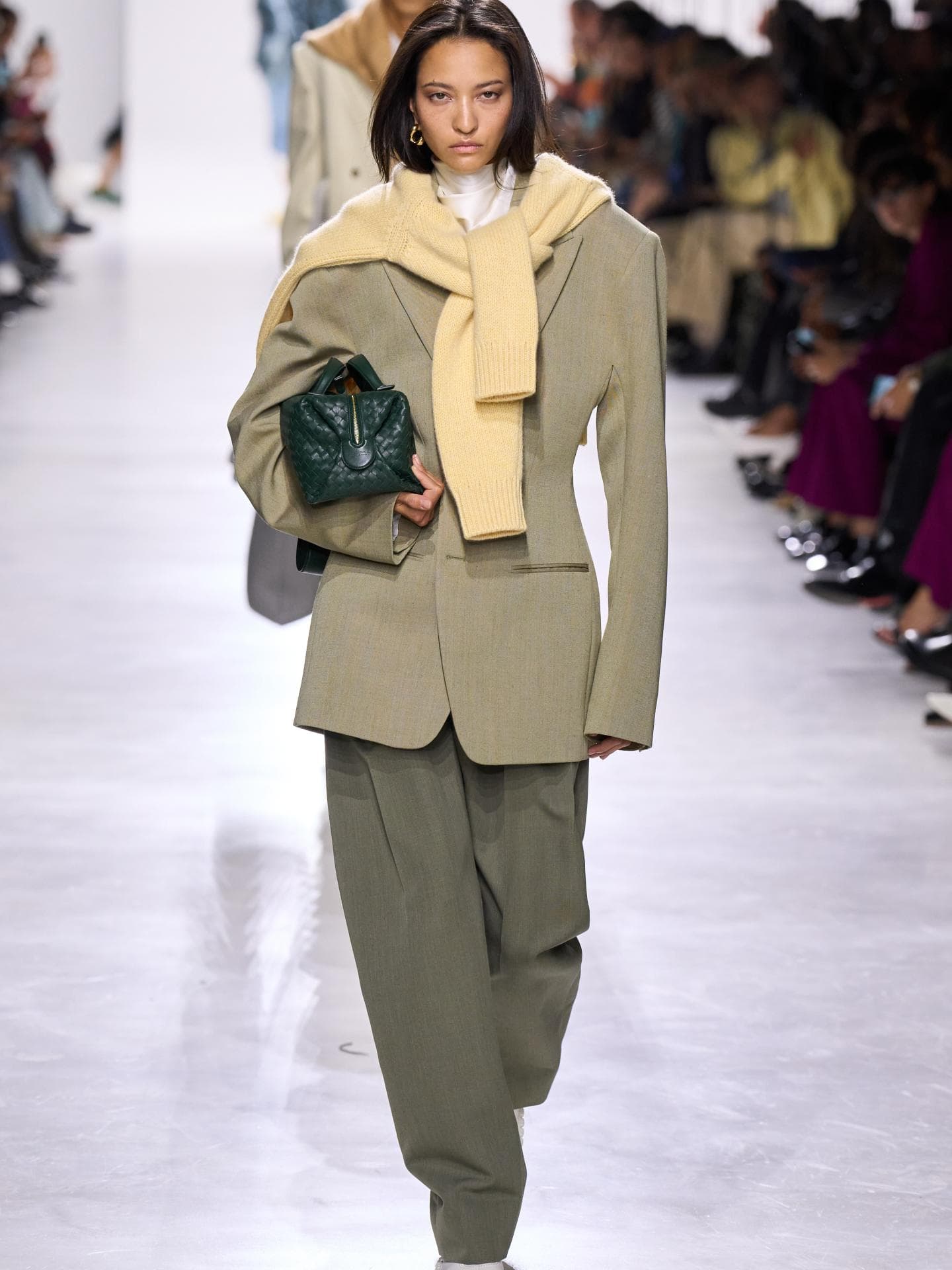 Die Key-Pieces für den perfekten "Librariancore" Style Die Key-Pieces für den perfekten "Librariancore" Style