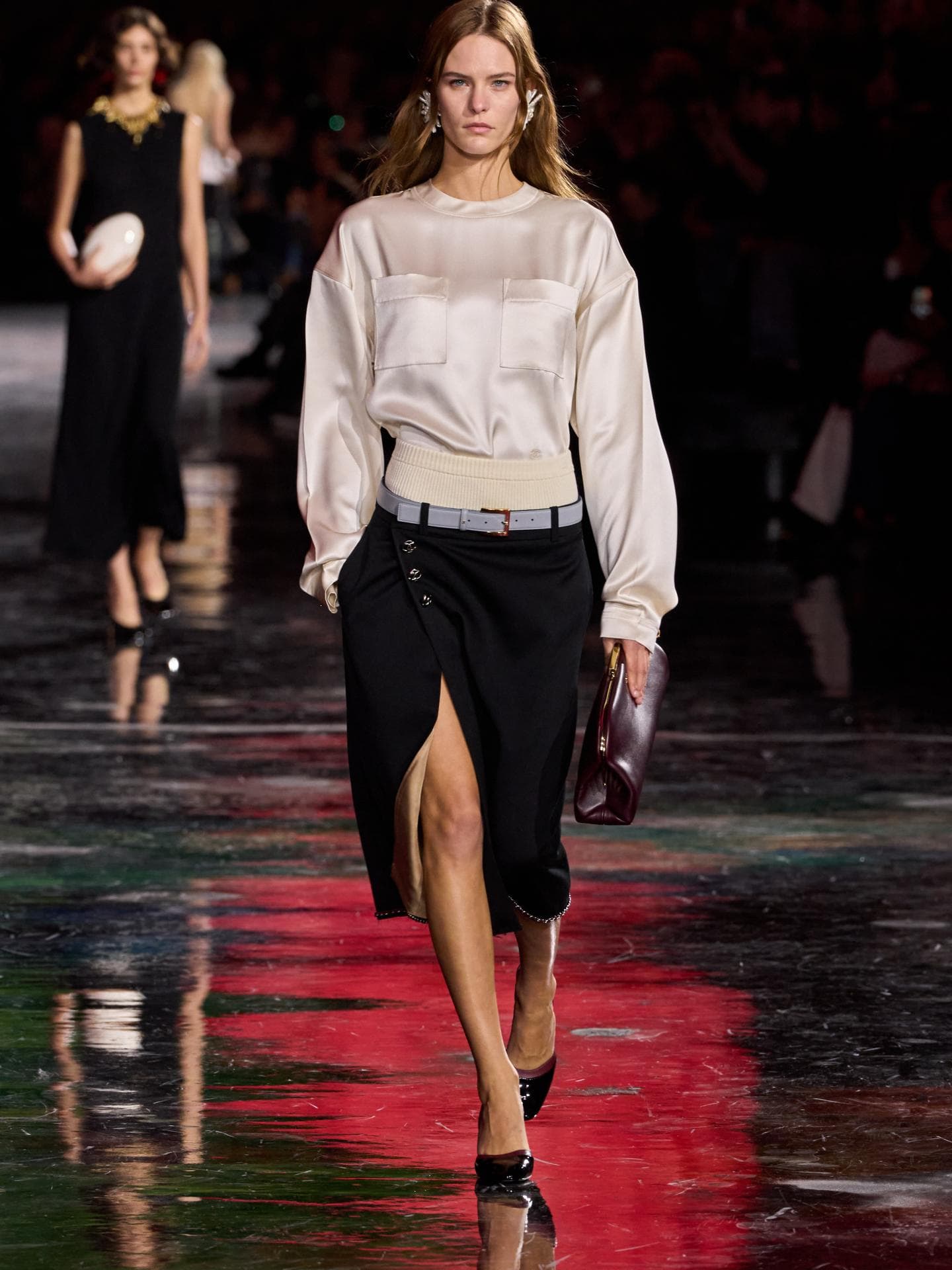 Rock-Trend! Darum lieben Fashion Girls die tiefe Taille Rock-Trend! Darum lieben Fashion Girls die tiefe Taille