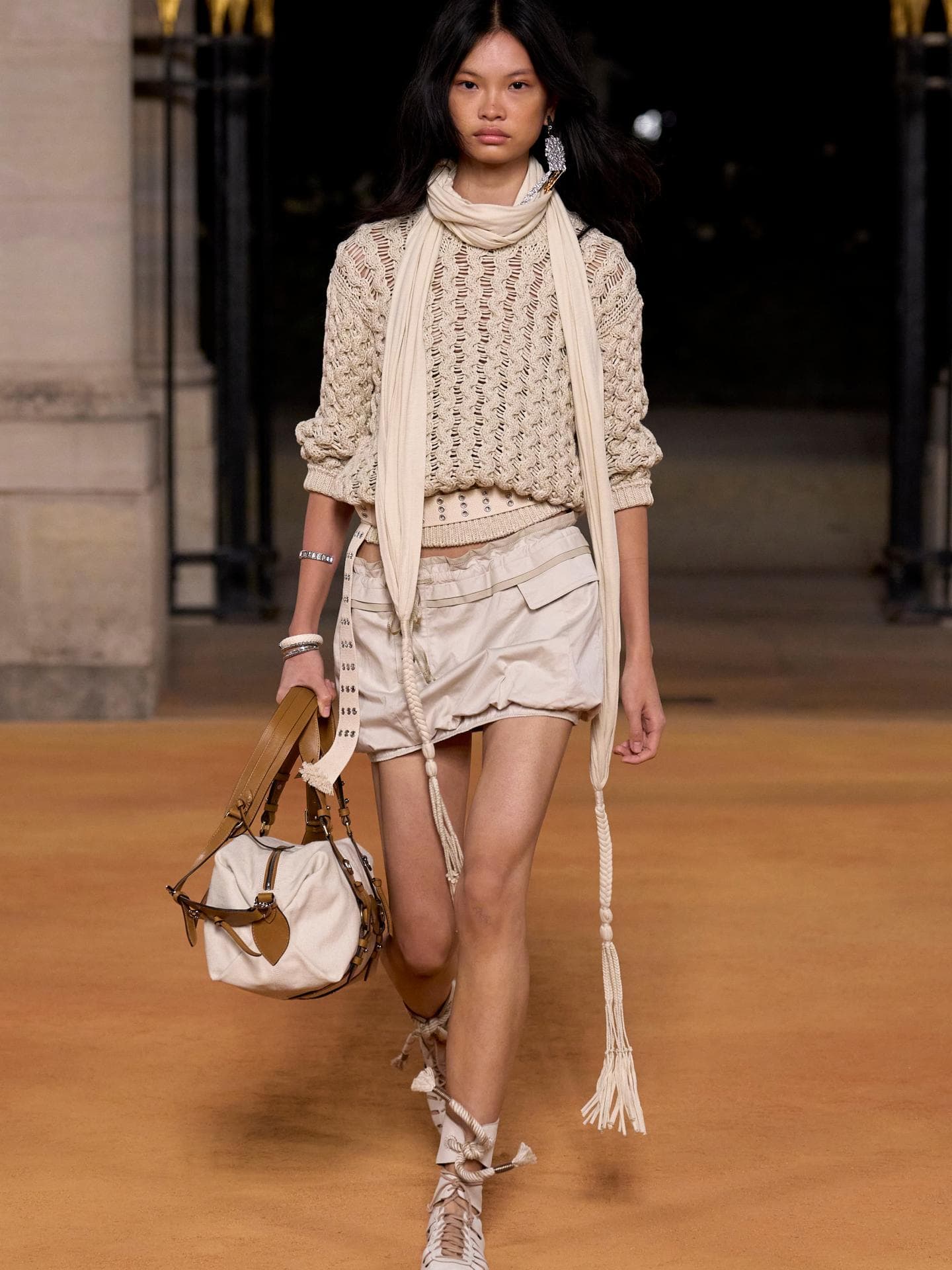 Rock-Trend! Darum lieben Fashion Girls die tiefe Taille Rock-Trend! Darum lieben Fashion Girls die tiefe Taille