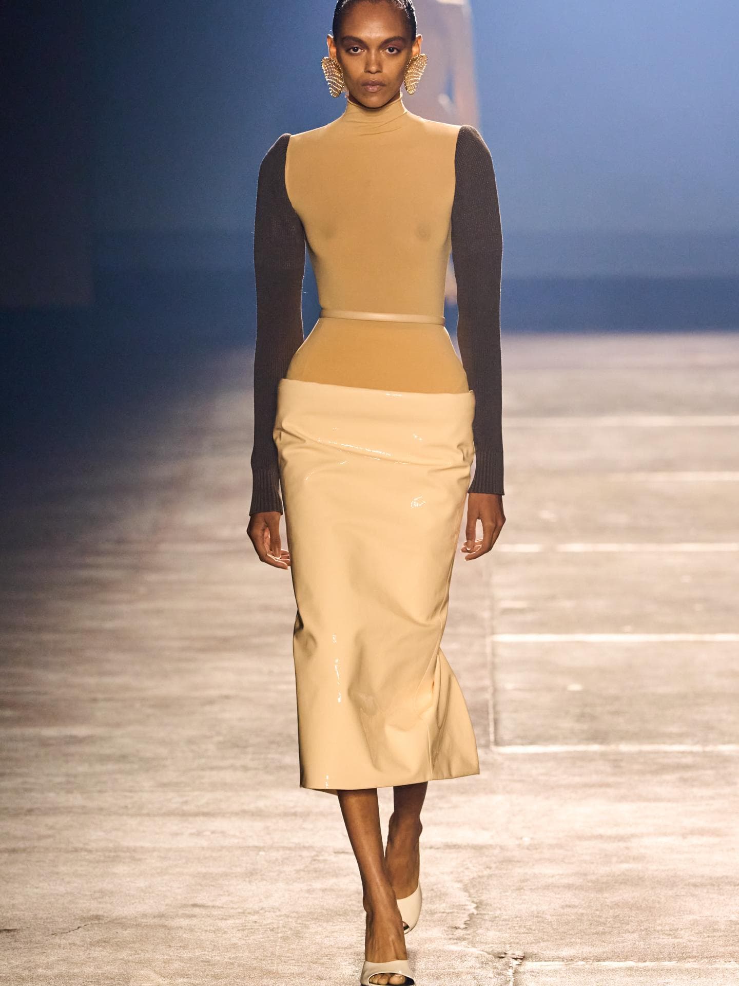 Rock-Trend! Darum lieben Fashion Girls die tiefe Taille Rock-Trend! Darum lieben Fashion Girls die tiefe Taille