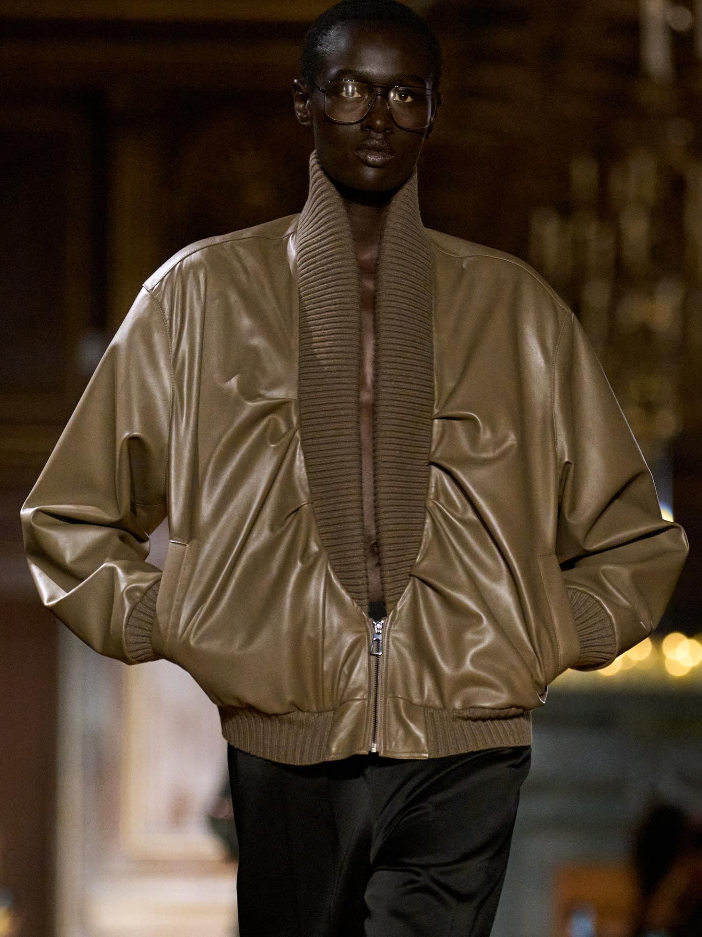 Victoria Beckham: Kragen im Fokus