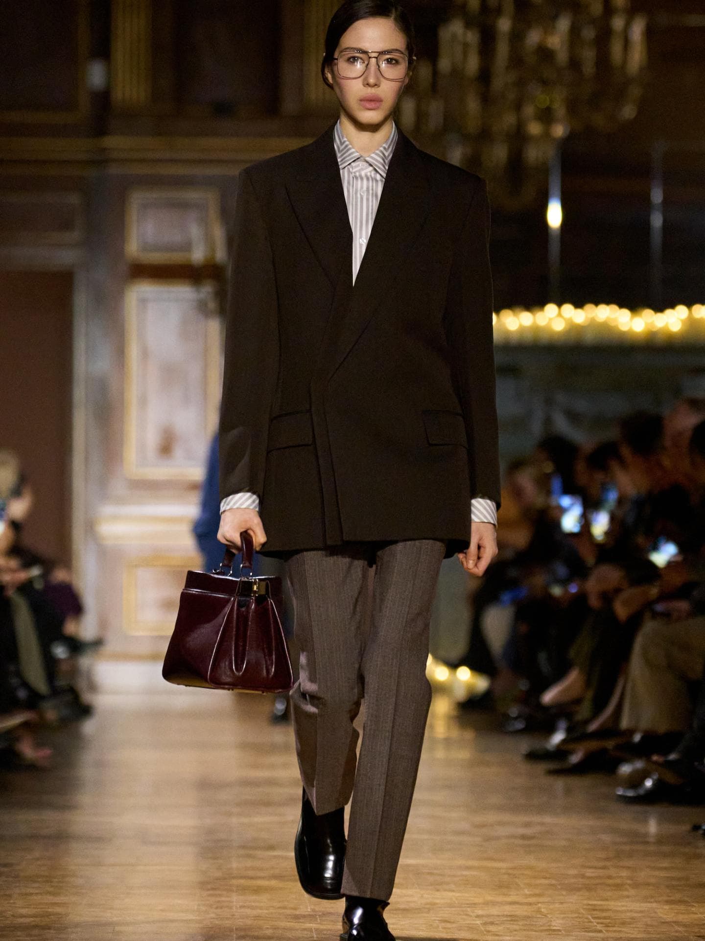 Victoria Beckham: Von Neutrals zu Jewel Tones