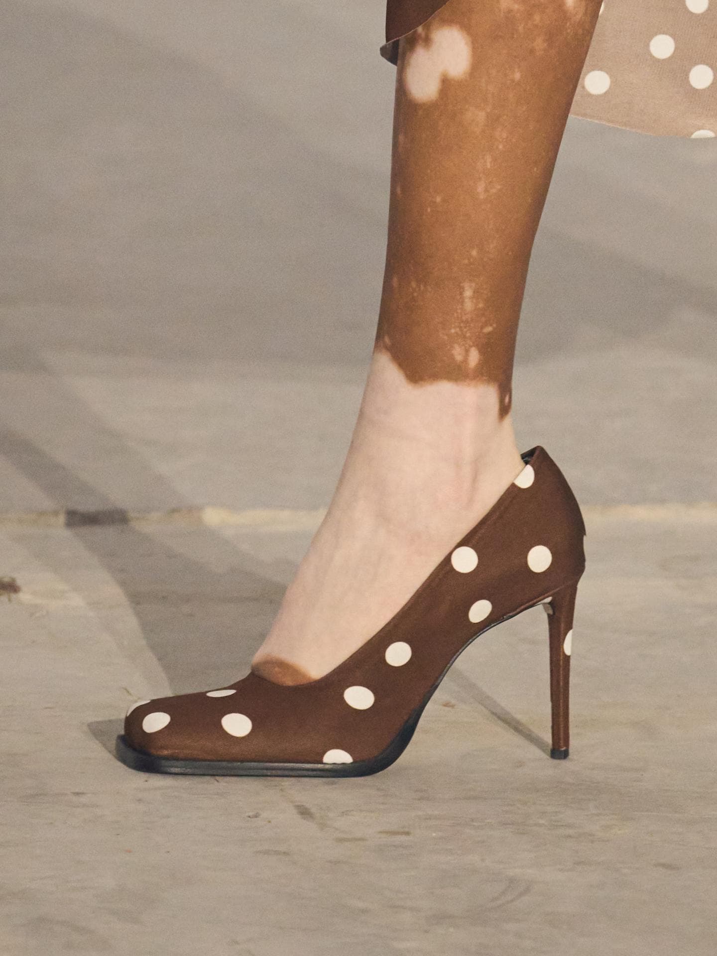 Deshalb braucht ihr die gepunkteten Trend-SchuheDeshalb braucht ihr die gepunkteten Trend-Schuhe