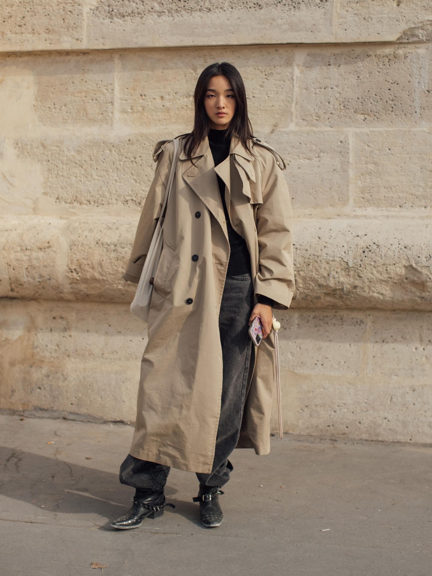Trenchcoat kombinieren: So stylst du den Modeklassiker richtig 