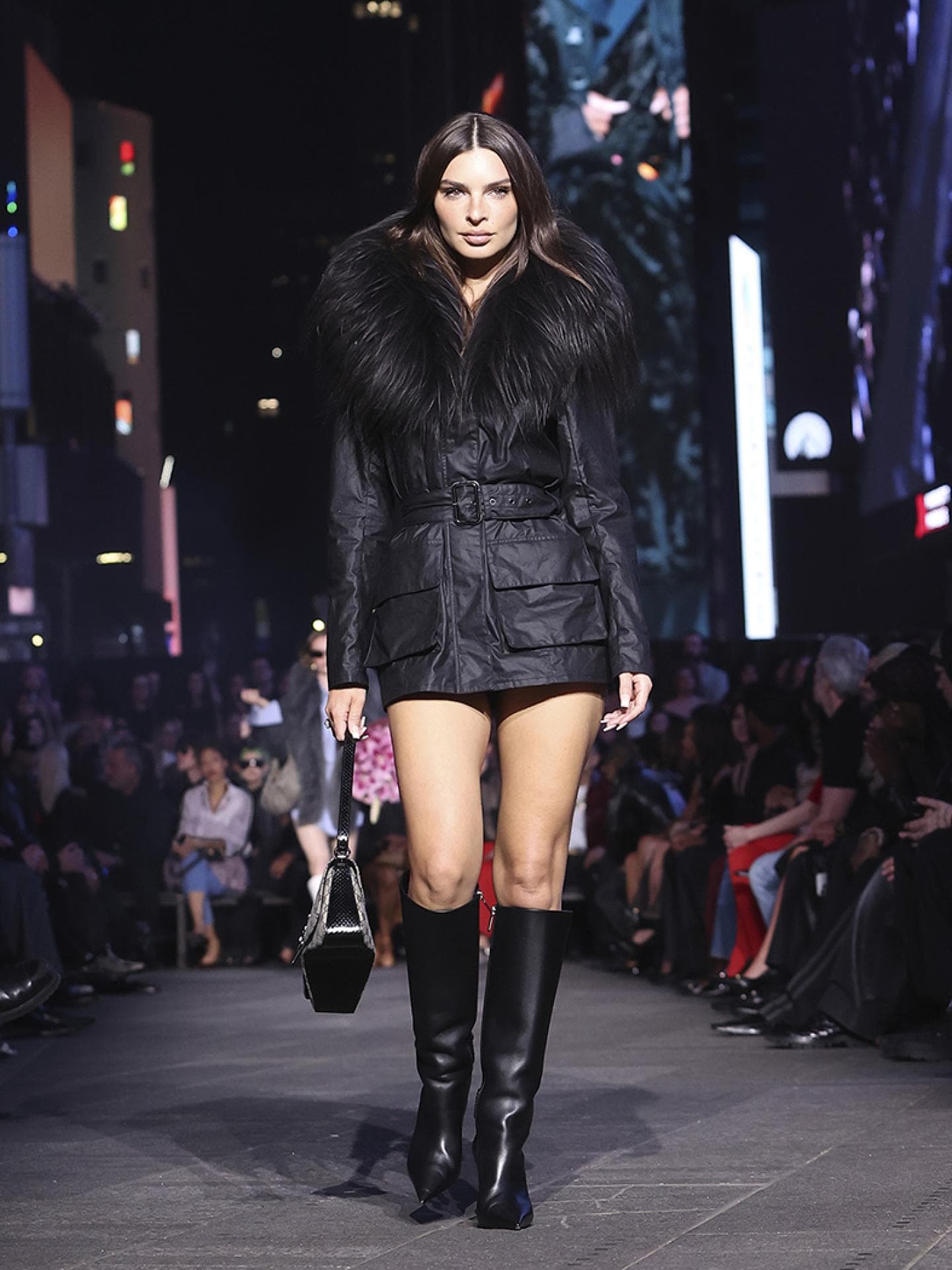 Gucci Cruise 2027: 3 Highlights direkt vom Times Square Gucci Cruise 2027: 3 Highlights direkt vom Times Square