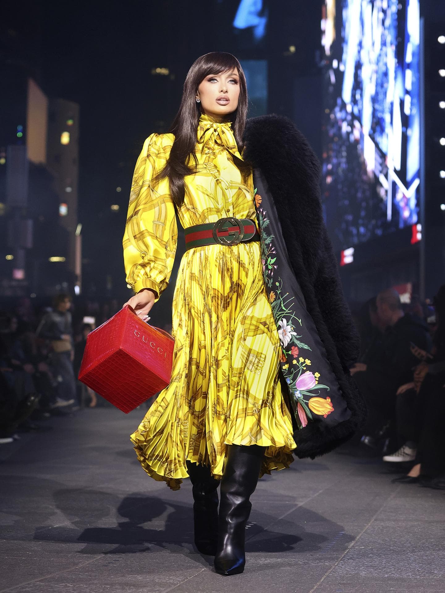 Gucci Cruise 2027: 3 Highlights direkt vom Times Square Gucci Cruise 2027: 3 Highlights direkt vom Times Square