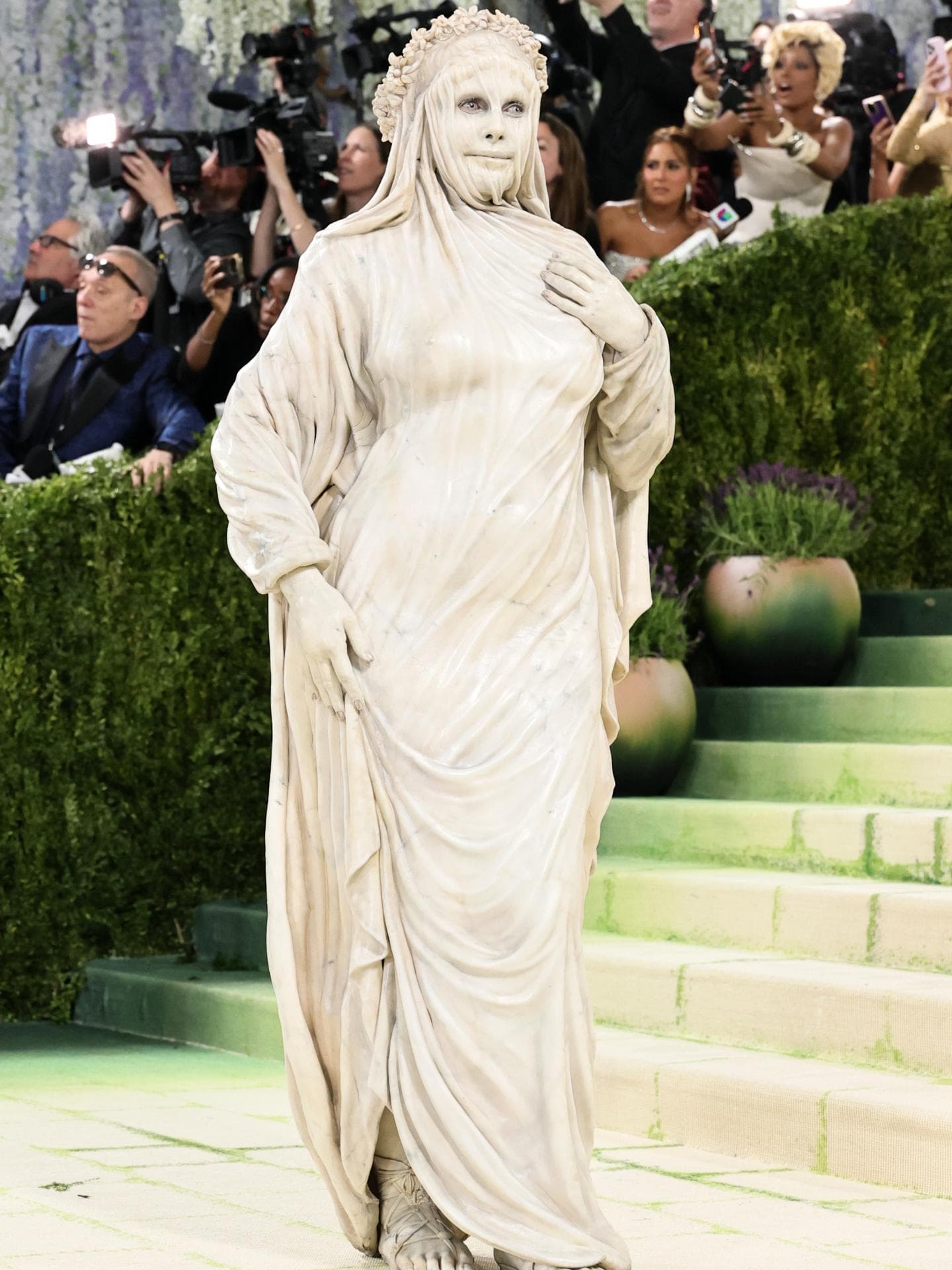 Heidi Klum wird zur Statue und trifft das Motto der Met Gala 2026 damit am besten