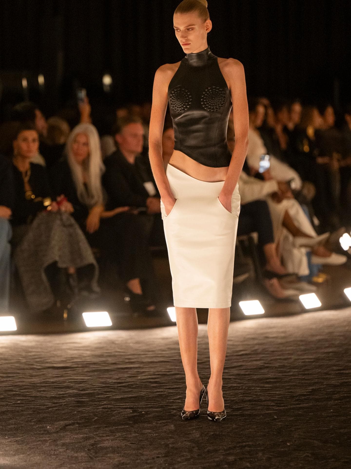 So elegant zeigten sich knielange Röcke auf dem Runway