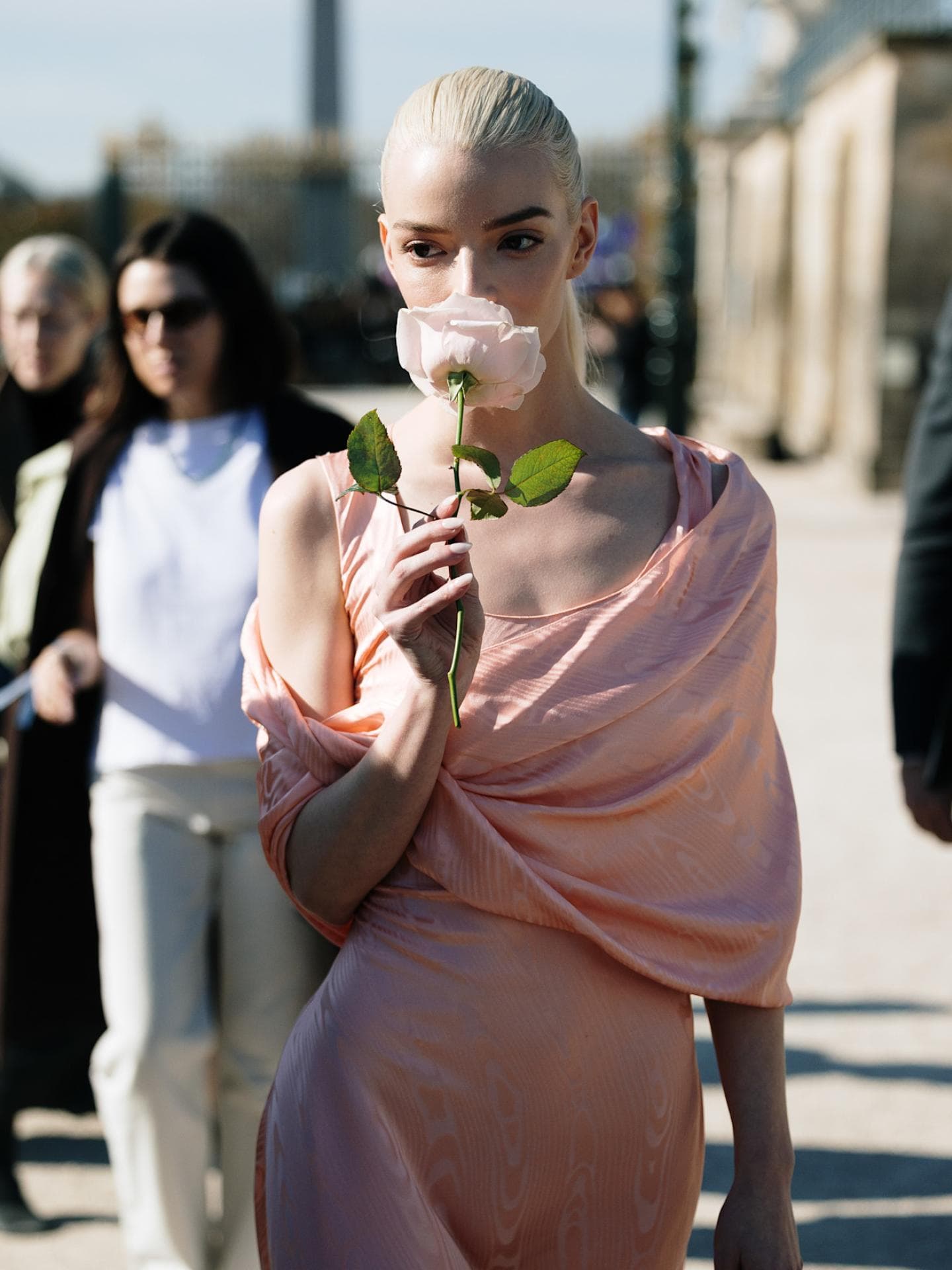 Parfum-Trends 2026: Diesen Duft mit Rose tragen wir im Frühling rauf und runter