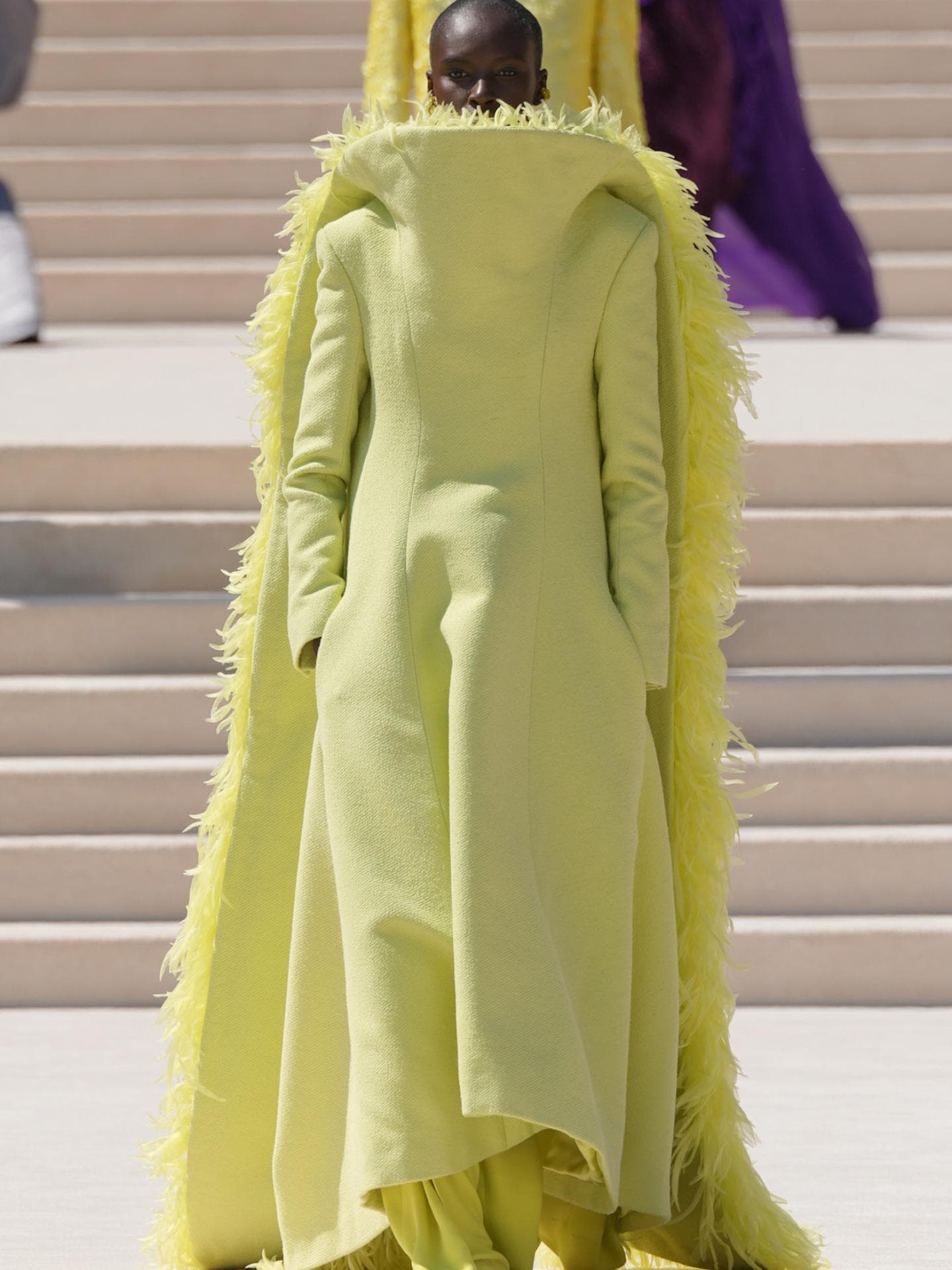 Balenciaga liefert die genialste Farbexplosion für Fashion Girls Balenciaga liefert die genialste Farbexplosion für Fashion Girls