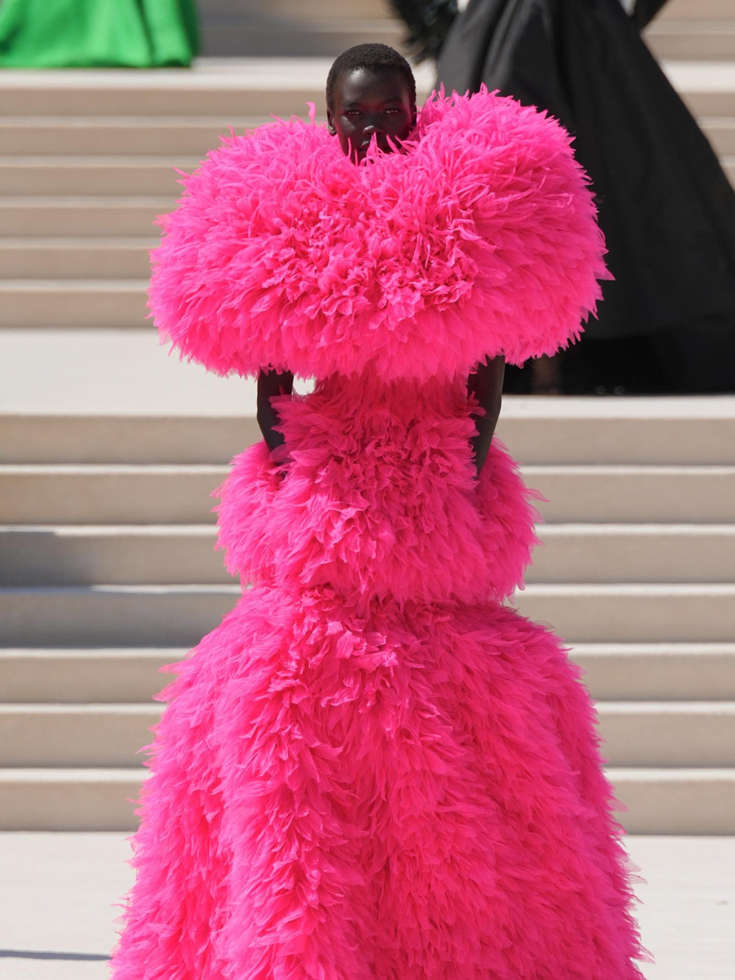 Balenciaga liefert die genialste Farbexplosion für Fashion Girls Balenciaga liefert die genialste Farbexplosion für Fashion Girls