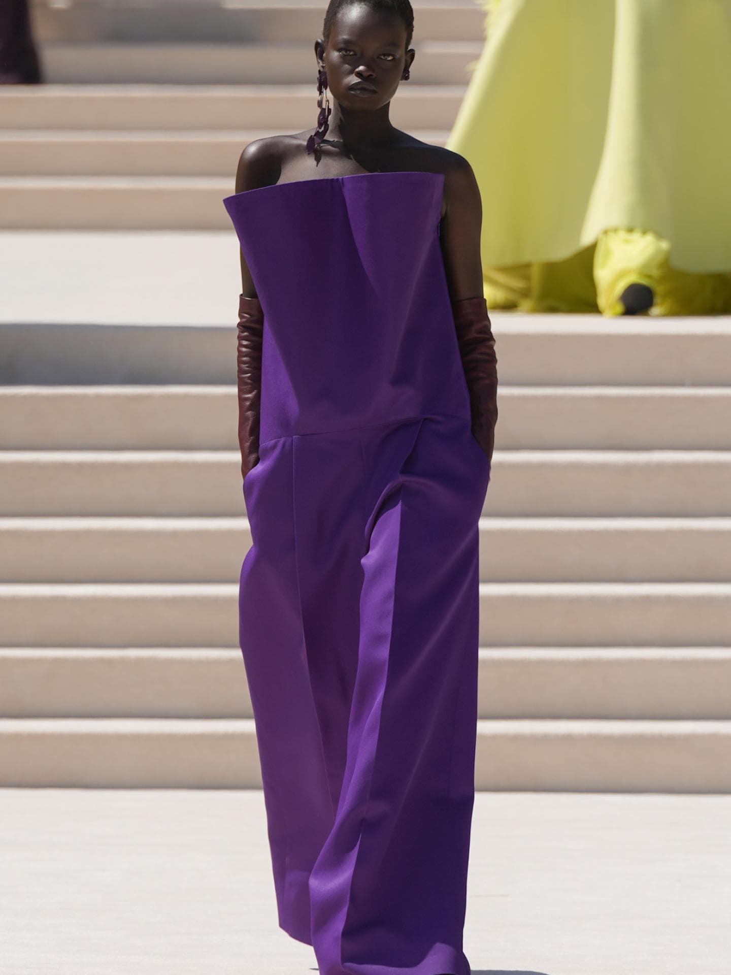 Balenciaga liefert die genialste Farbexplosion für Fashion Girls Balenciaga liefert die genialste Farbexplosion für Fashion Girls